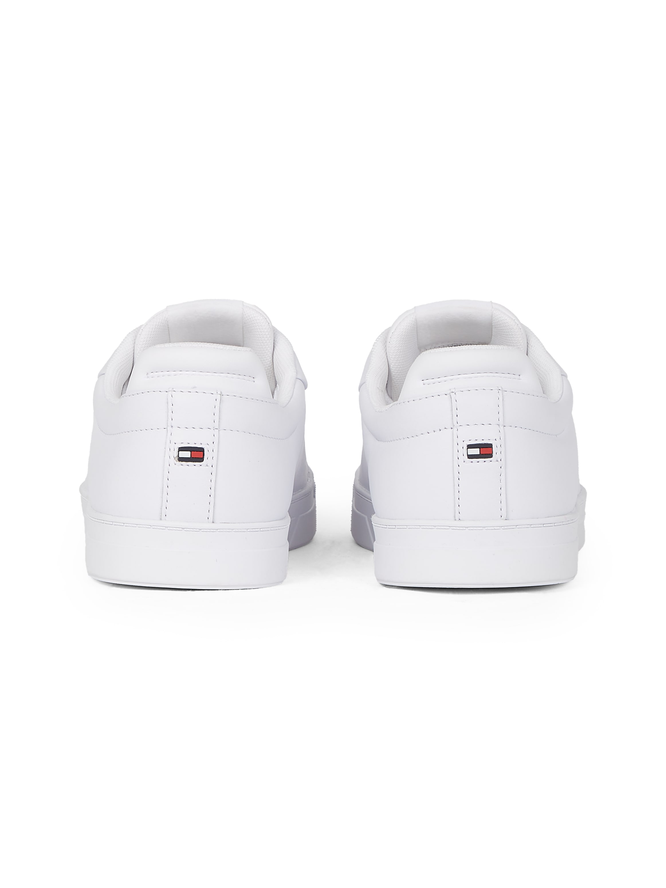 Tommy Hilfiger Sneaker »ICON COURT LTH FLAG ESS«, Freizeitschuh, Halbschuh, Schnürschuh mit kleiner Logoflagge