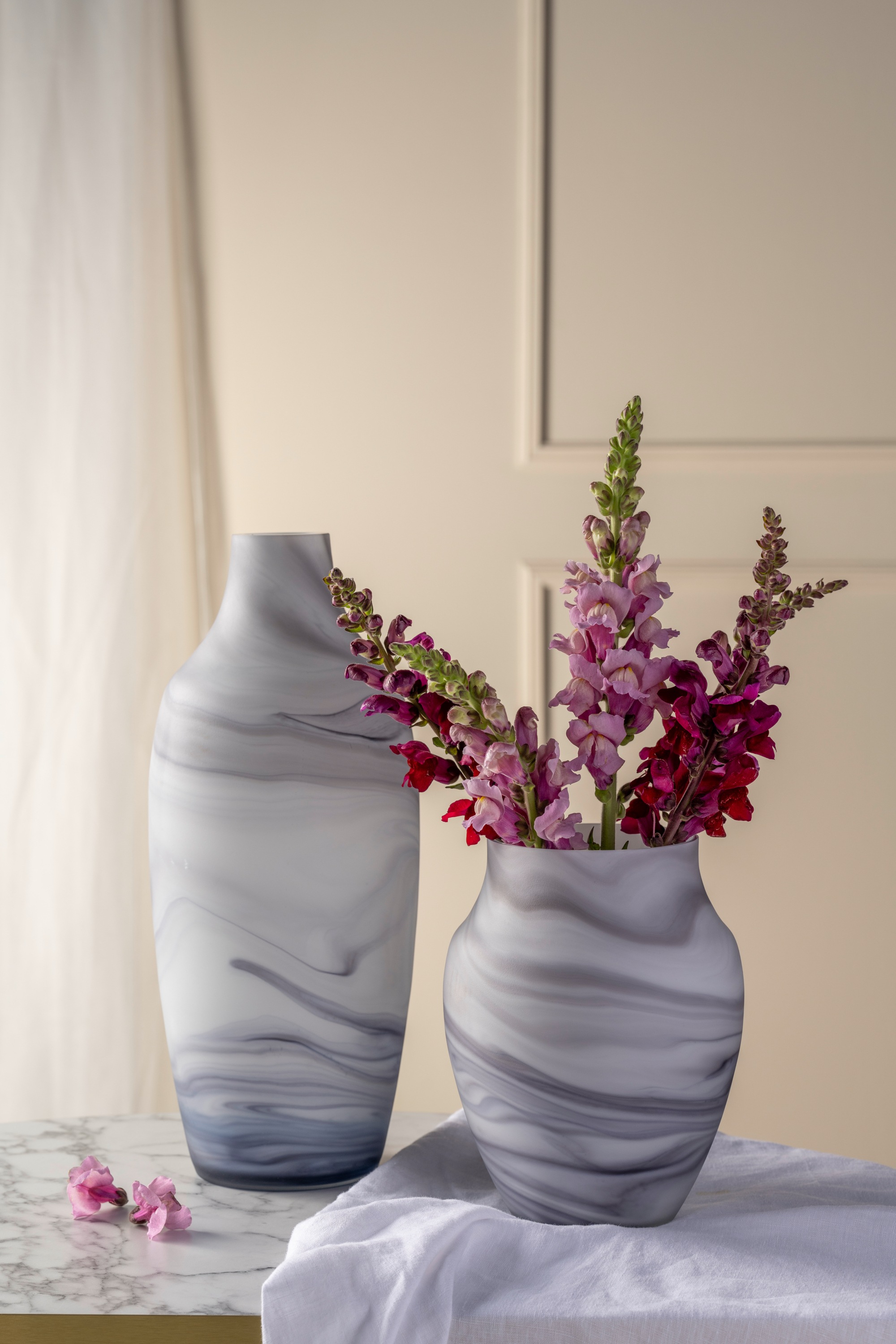LEONARDO Bodenvase »Dekovase POESIA, in Marmoroptik«, (1 St.), aus Glas, ha günstig online kaufen