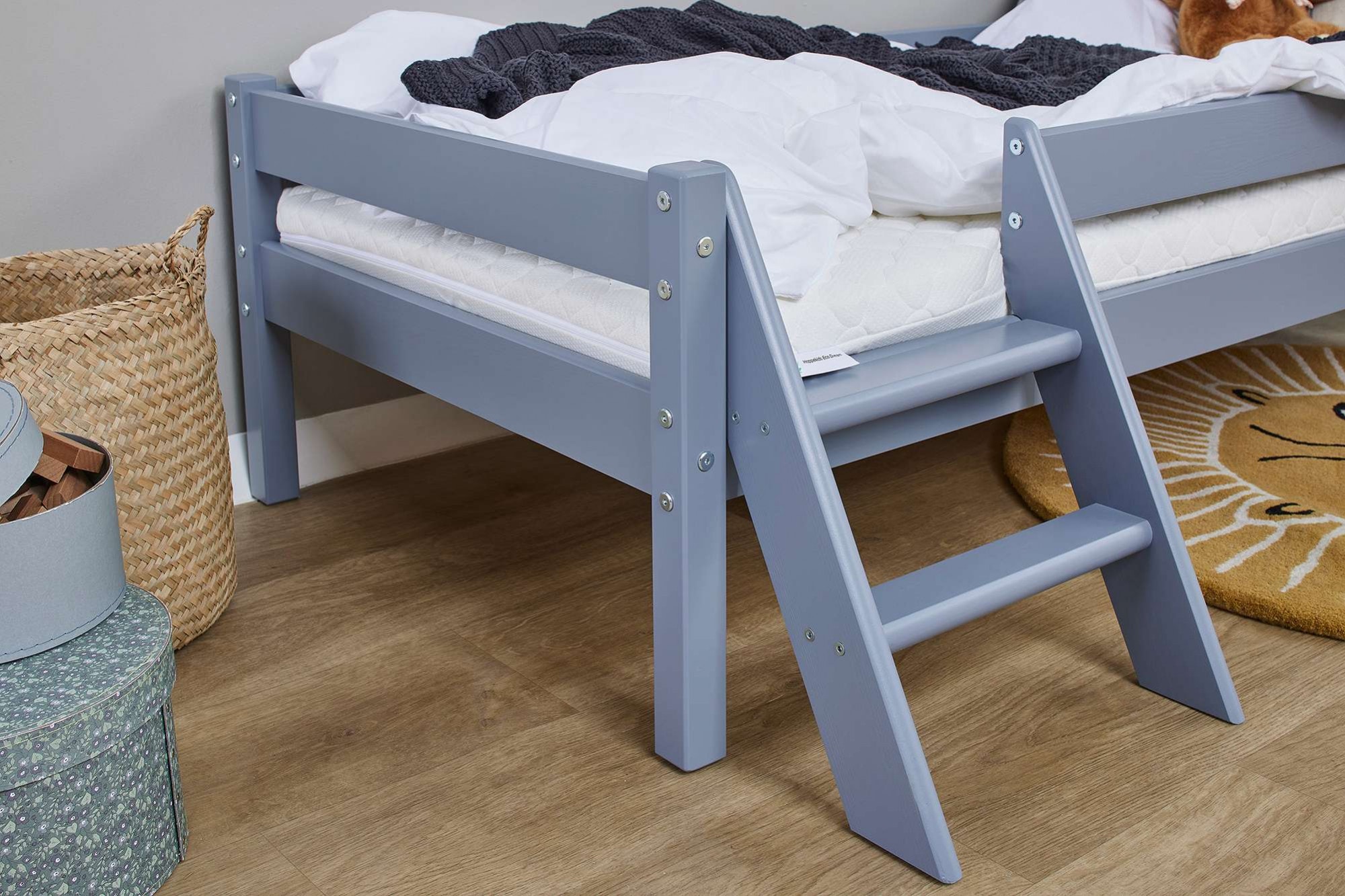 Lüttenhütt Jugendbett »ECO One«, Kinderbett mit Rausfallschutz und Leiter, 3 Farben/Matratze wählbar