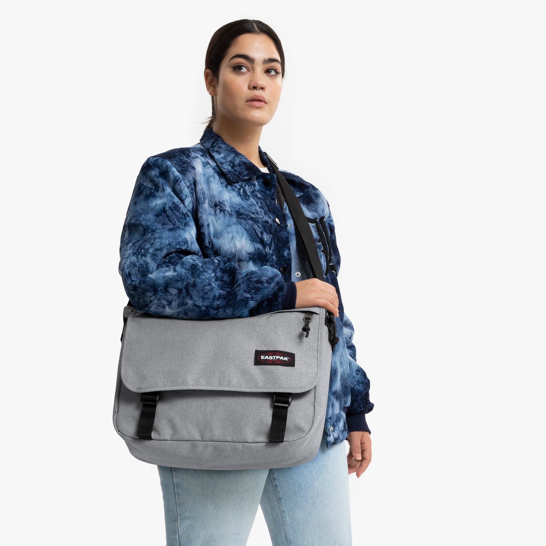 Eastpak Messenger Bag »Delegate +« Umhängetasche Arbeitstasche Schultasche
