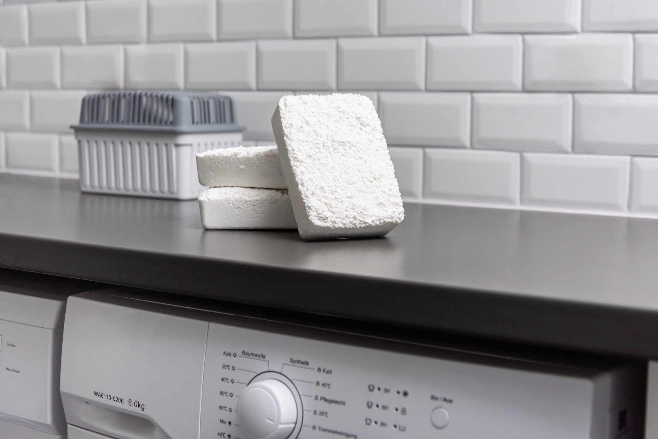 WENKO Luftentfeuchter »1+3 Nachfüllpack« für 80 m³ Räume für Räume bis 80 m³, entfeuchtet geräuschlos und ohne Strom