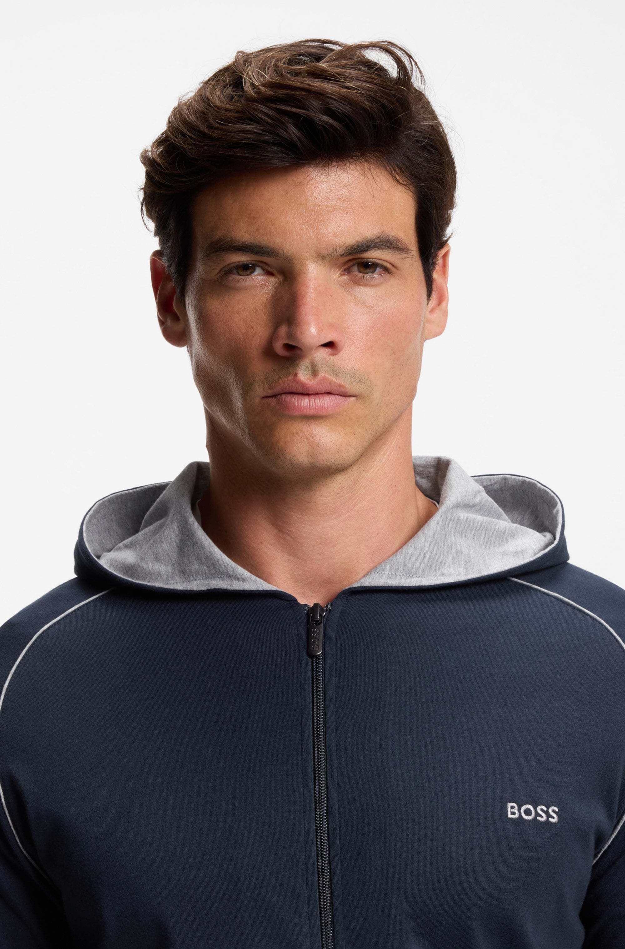 BOSS Kapuzensweatjacke »Mix&Match Jacket H« mit BOSS Stickerei auf der Brust