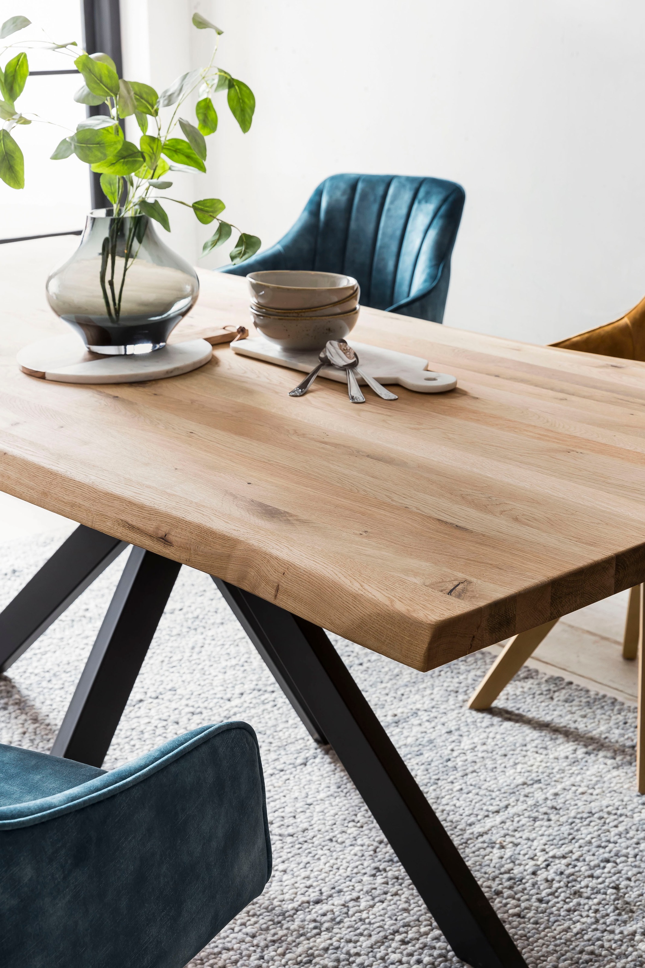 4. Bild von Home affaire Esstisch »Tristan«, Massivholz Wildeiche mit echter Baumkante