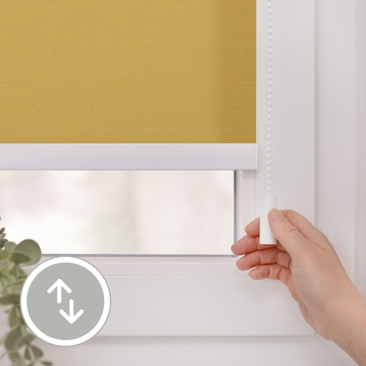 LICHTBLICK ORIGINAL Rollo »Klemmfix, ohne Bohren«, blickdicht, Blendschutz-Sichtschutz, mit Bohren/ohne Bohren, freihängend, Steuerbar mit Bluetooth-App, integrierter Elektromotor und Akku