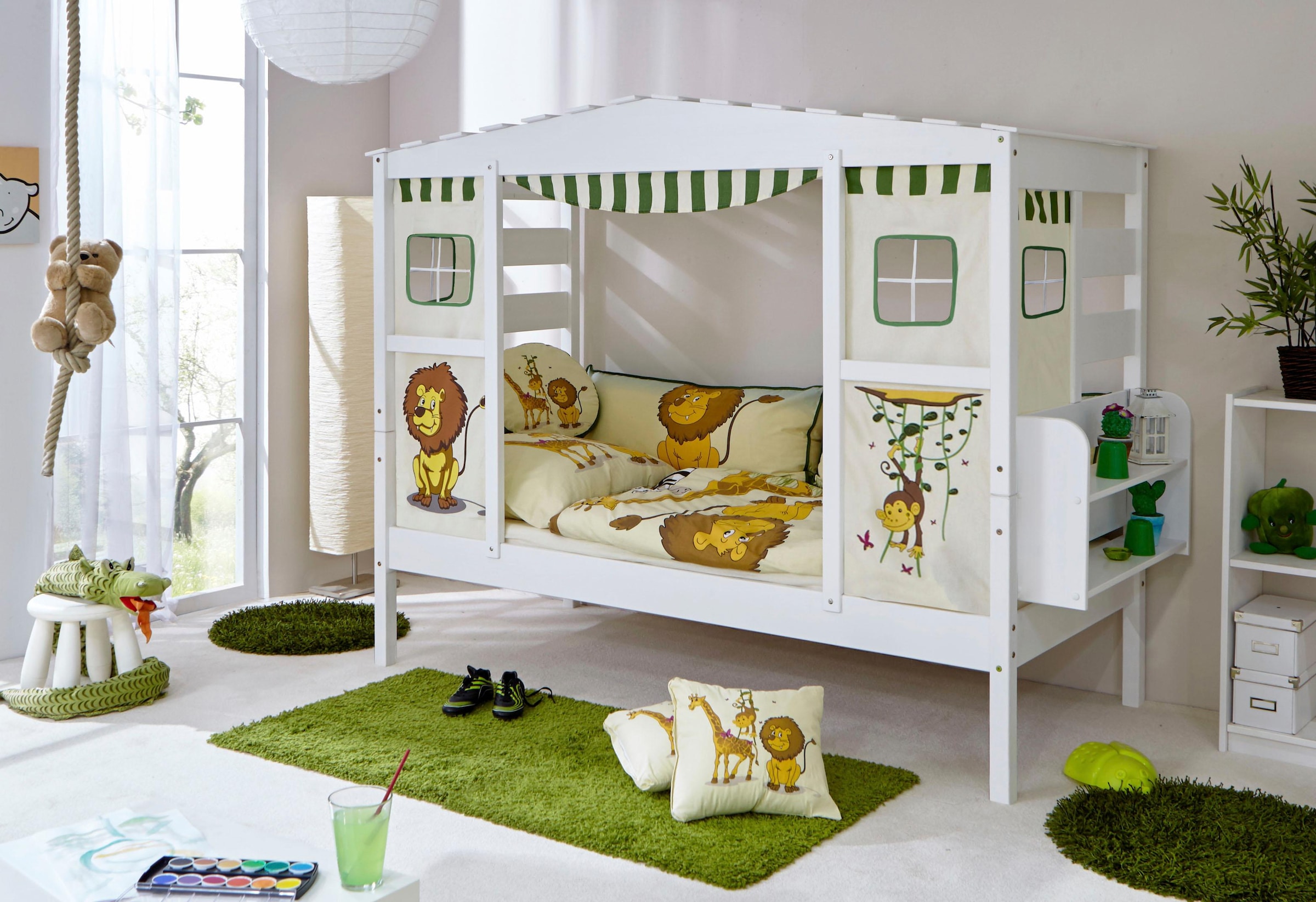 Ticaa Kinderbett »Lio«, Hausbett, aus Kiefer Massivholz, inkl. Rollrost