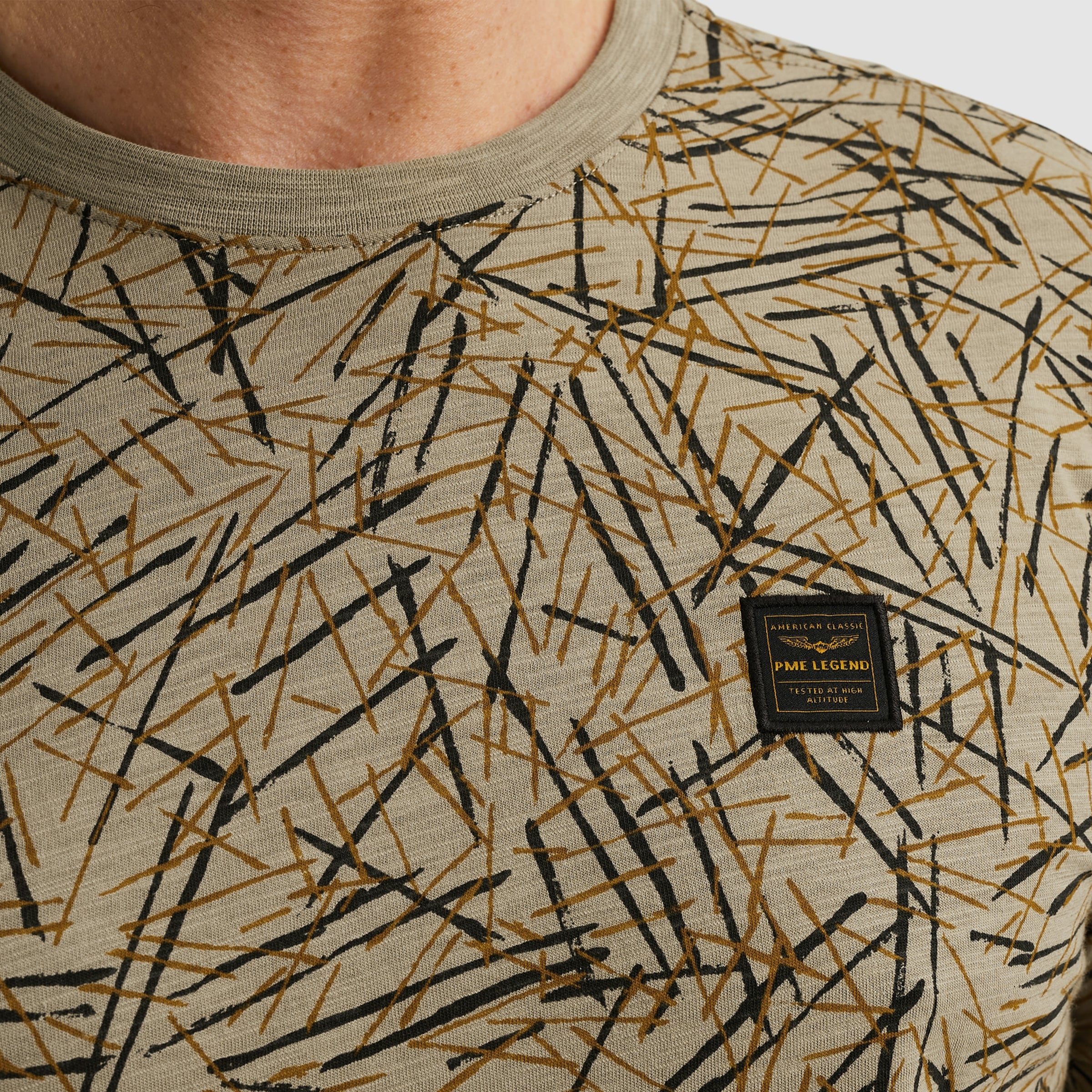 PME LEGEND T-Shirt »Short sleeve r-neck slub jersey aop« Allover-Druck mit Logo-Badge