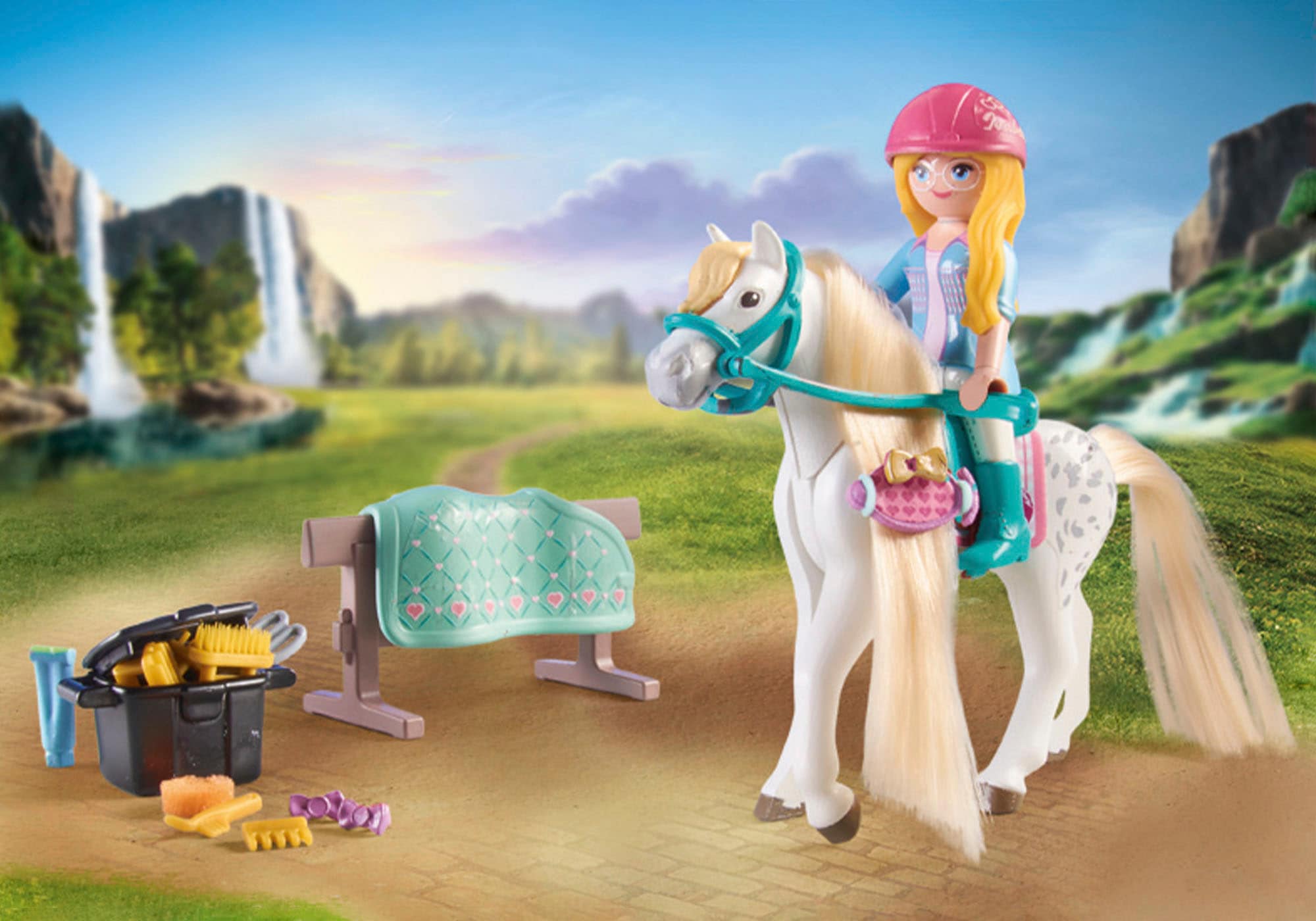 Playmobil® Konstruktions-Spielset »Isabella & Lioness mit Waschplatz (71354), Horses of Waterfall«, (86 St.), teilweise aus recyceltem Material