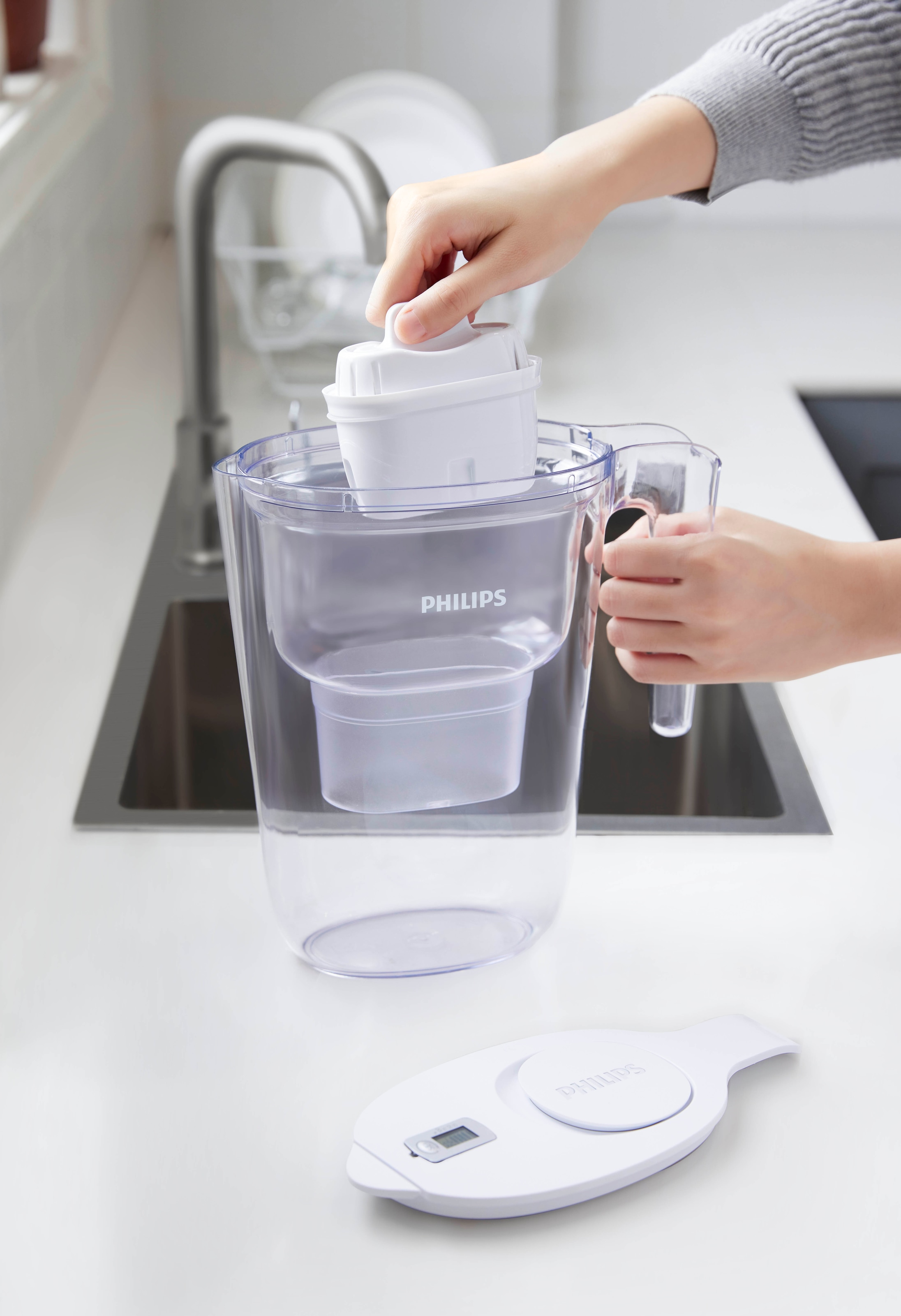Philips Wasserfilter »Philips Wasserfilter-Kanne 2,6L weiß inkl. 6 Filterkartuschen« Set, 7 Stk. tlg. Reduziert den TDS Wert