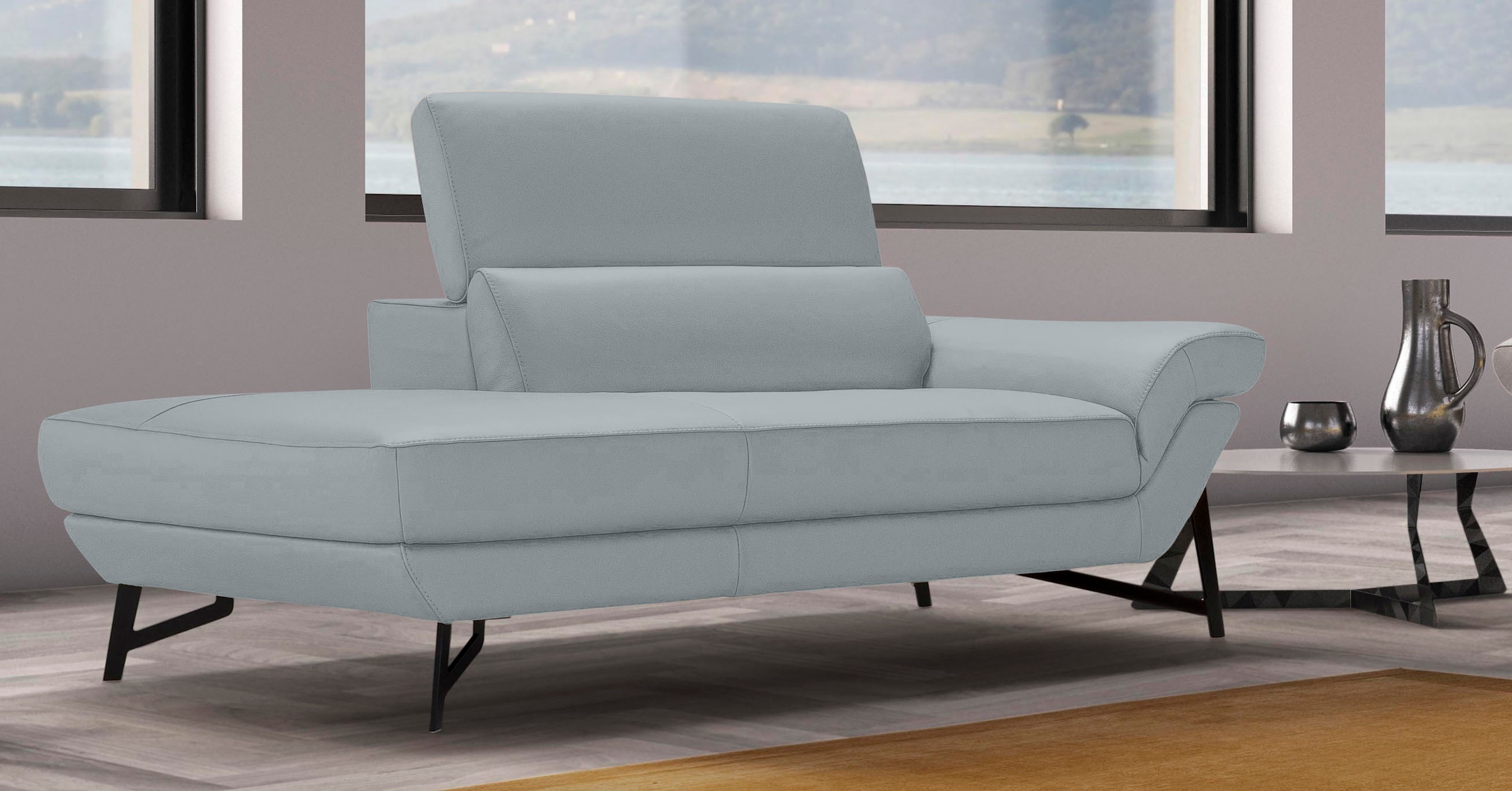 Egoitaliano Ottomane »Narcisa, Designsofa«, mit verstellbarer Kopfstütze, Solitärmöbel als Blickfang