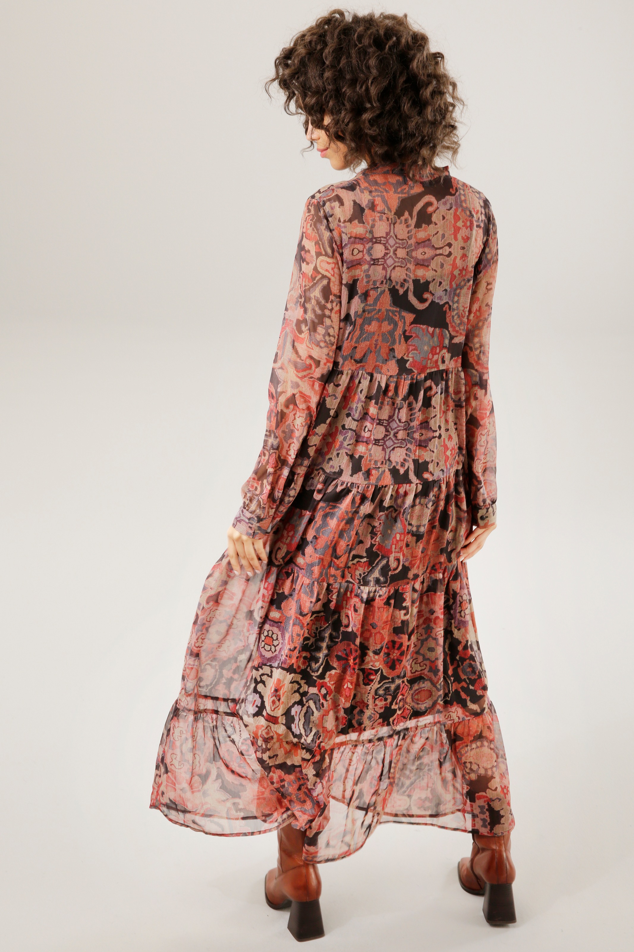 Aniston CASUAL Maxikleid, (mit Jersey-Unterkleid), mit farbharmonischem,  graphischem Blumendruck online kaufen