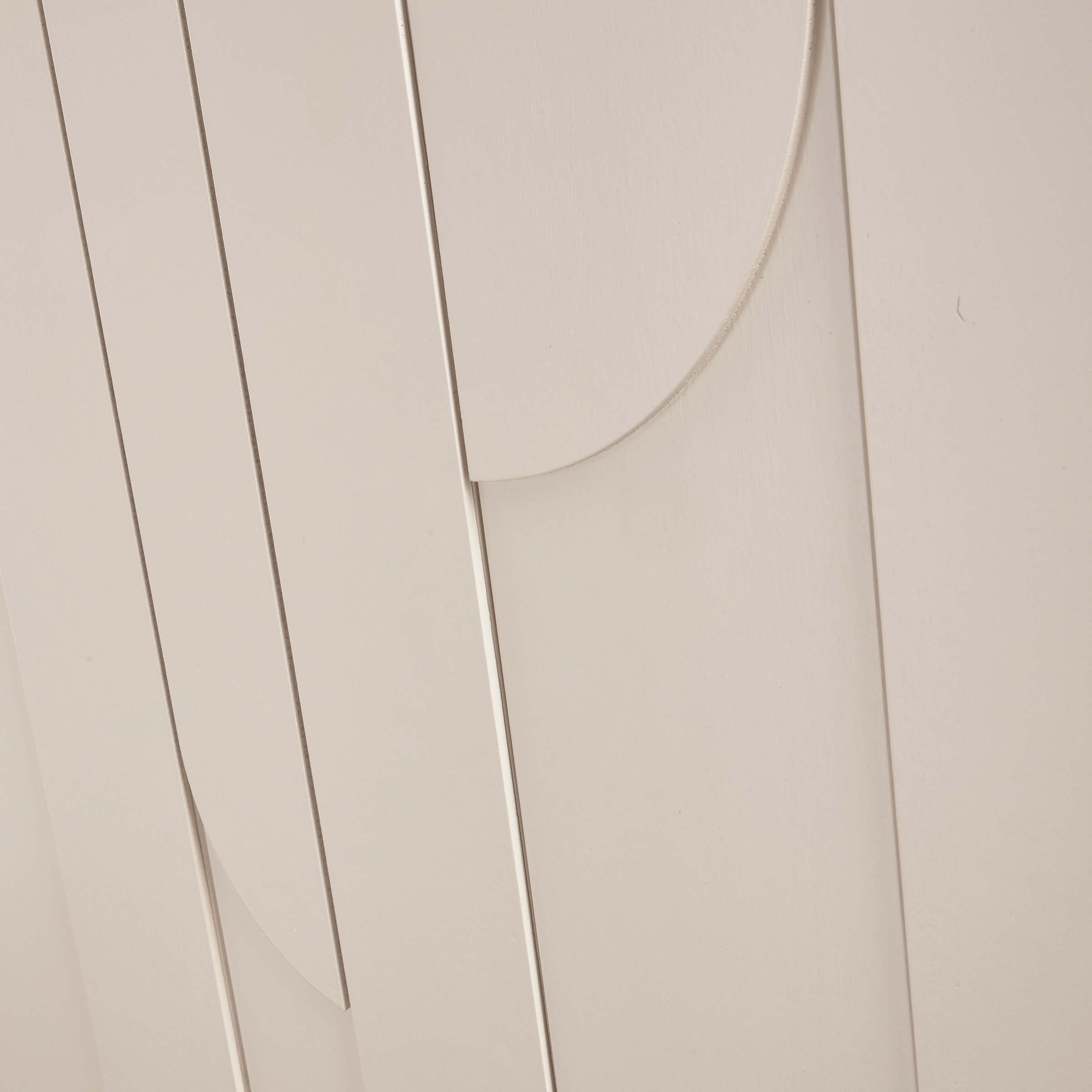 WOOOD Kleiderschrank »WOOOD RAIN 2-TÜRIGER KLEIDERSCHRANK KIEFER DUST [fsc]« Kleiderschrank Rain aus FSC-Kiefer besticht durch wellenförmige Türen