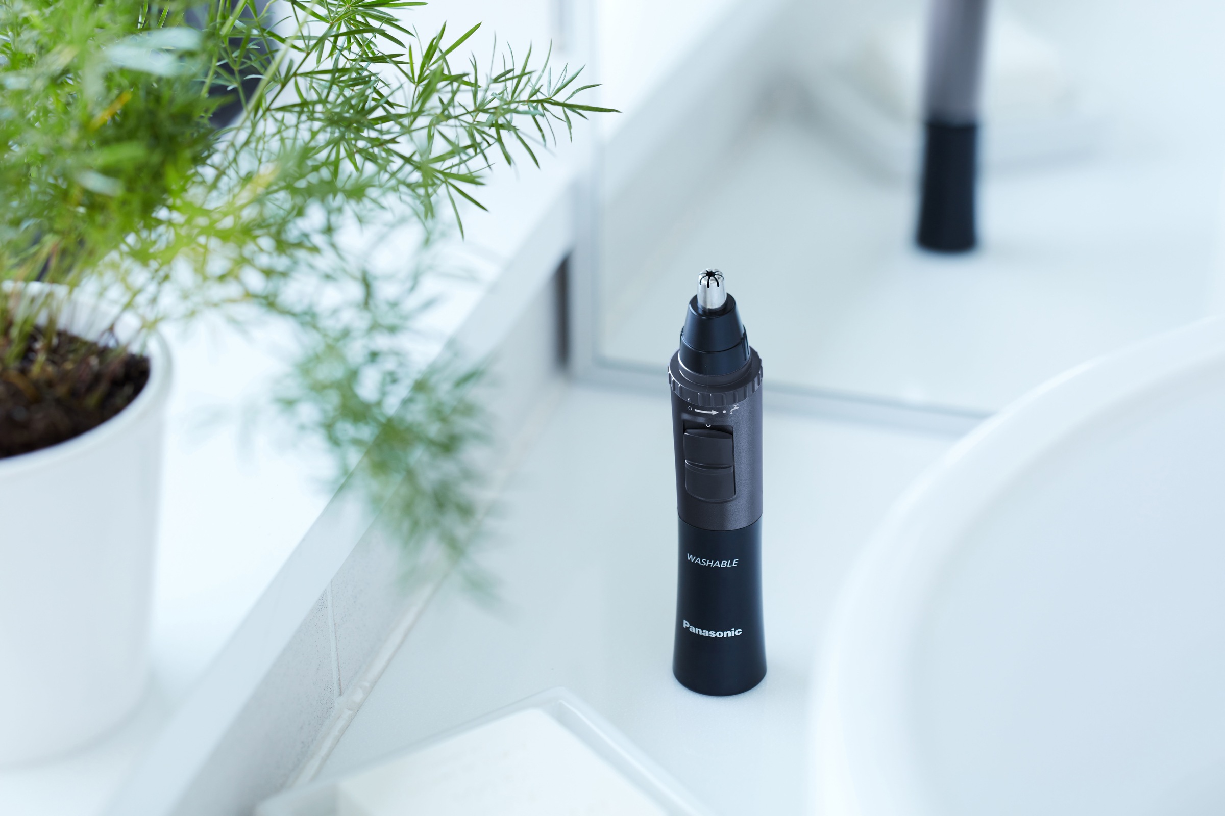 Panasonic Nasen- und Ohrhaartrimmer »ER-GN33-H301«, Hochwertige Klingen, ideal für unterwegs, hygienische Reinigung