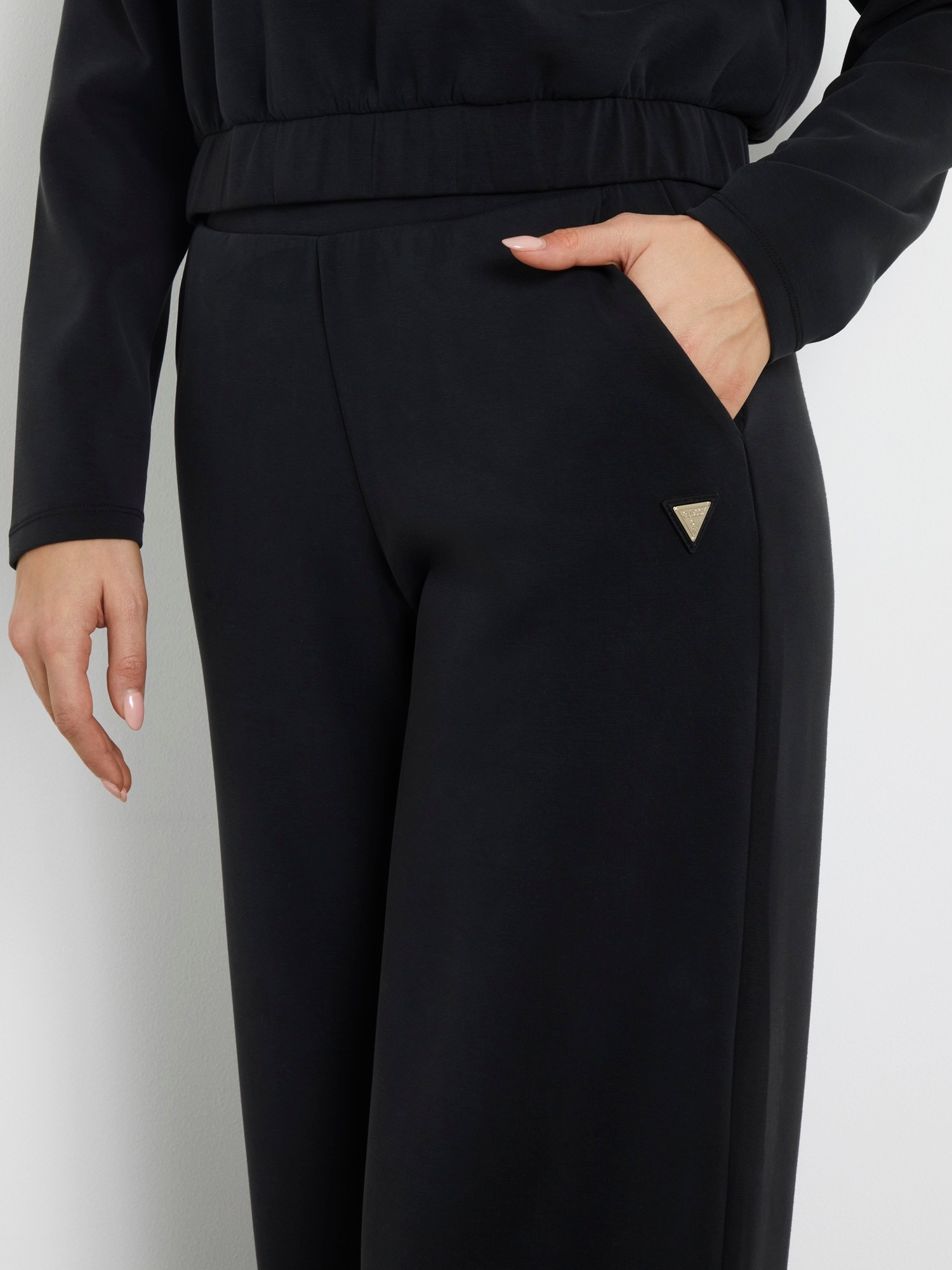 Guess Palazzohose »OLYMPE WIDE LEG PANTS«  in Scuba-Qualität, Logo-Patch