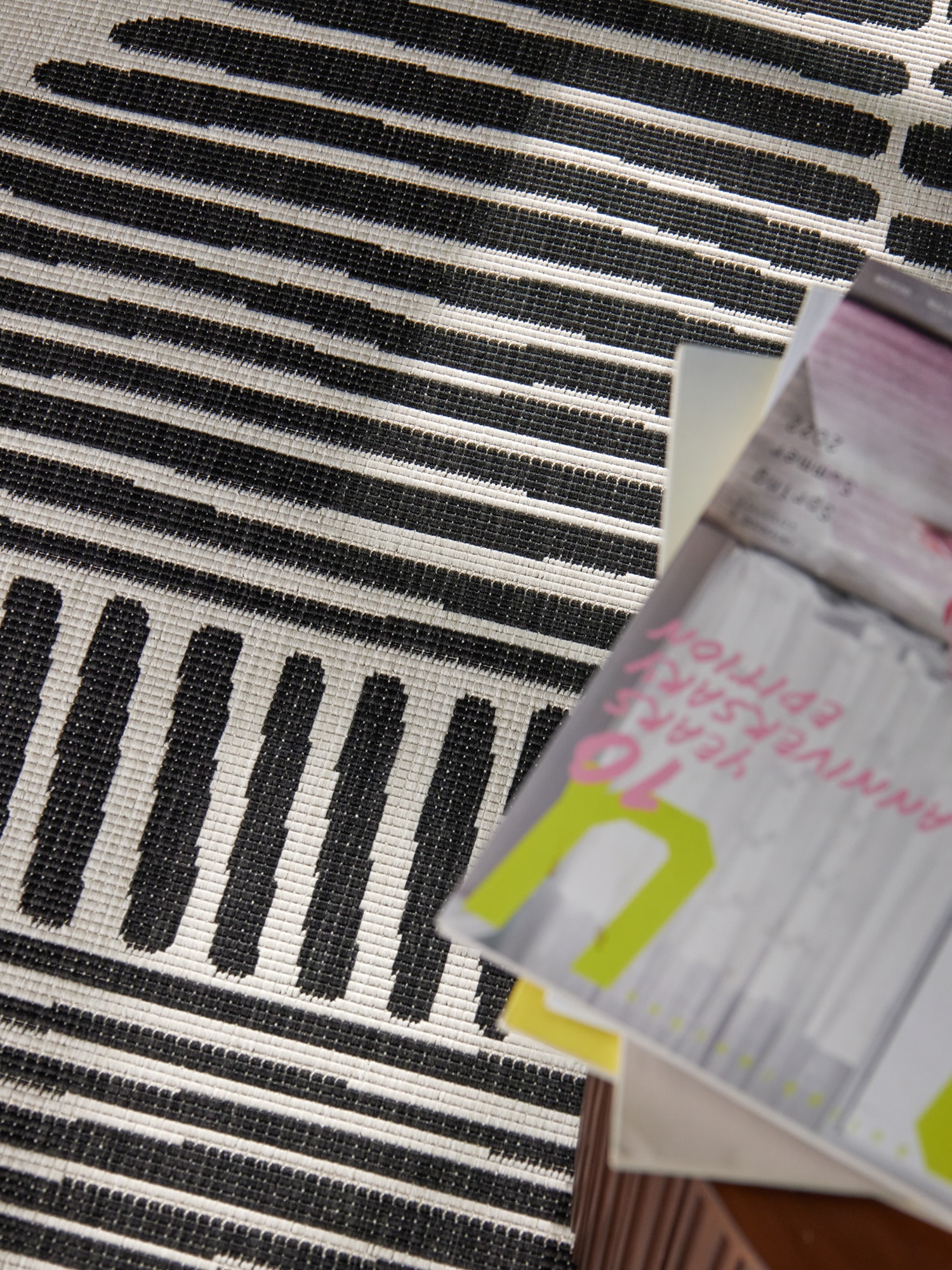 Ted Baker Teppich »Bounds« rund 8 mm Höhe Designteppich, Wetterfest, Pflegeleicht, Modern, Wohnzimmer, Terrasse