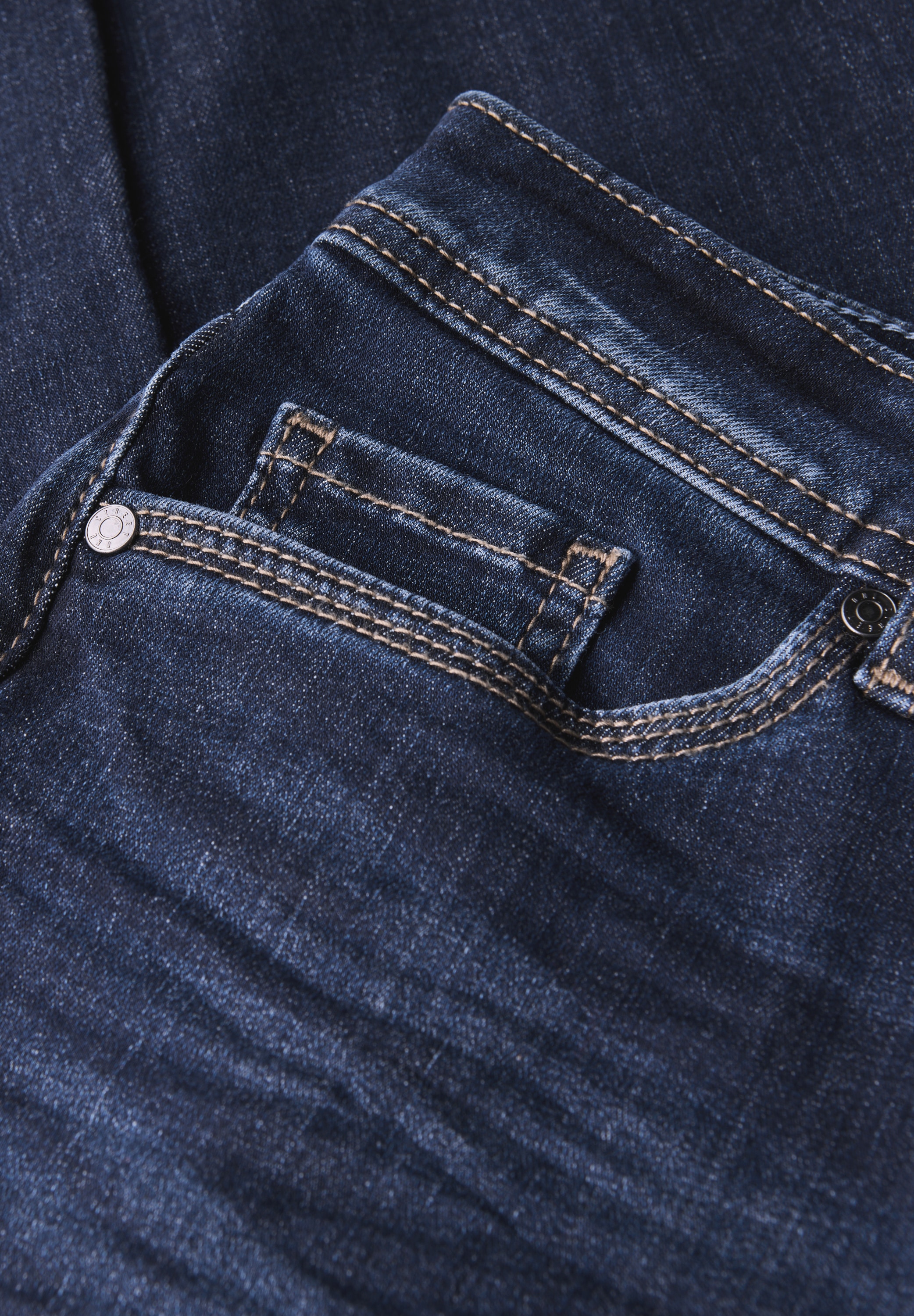 STREET ONE Bootcut-Jeans mit Stretch