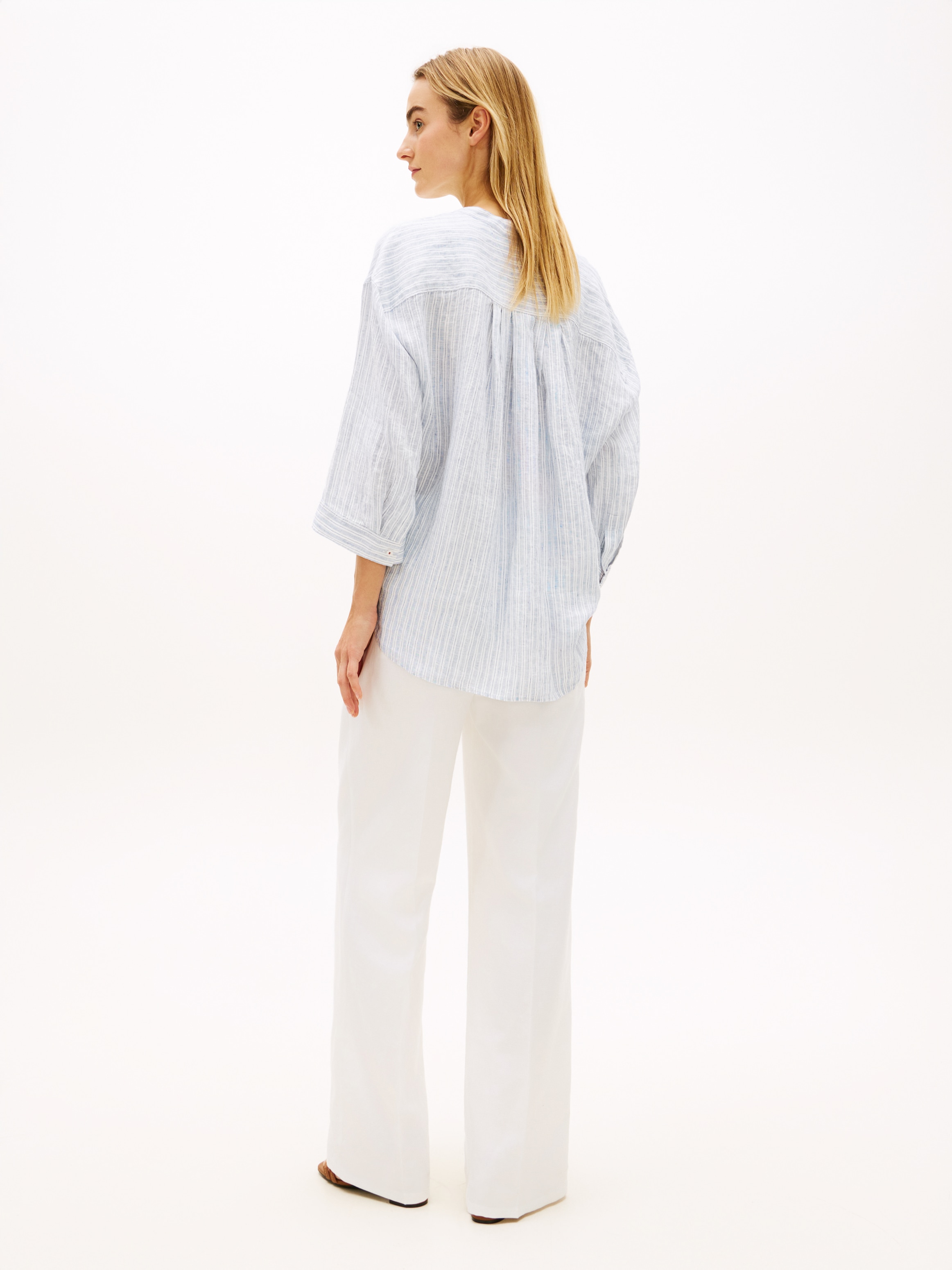 Tommy Hilfiger Shirtbluse »ESS LINEN COLLARLESS SHIRT« mit Logo-Stickerei