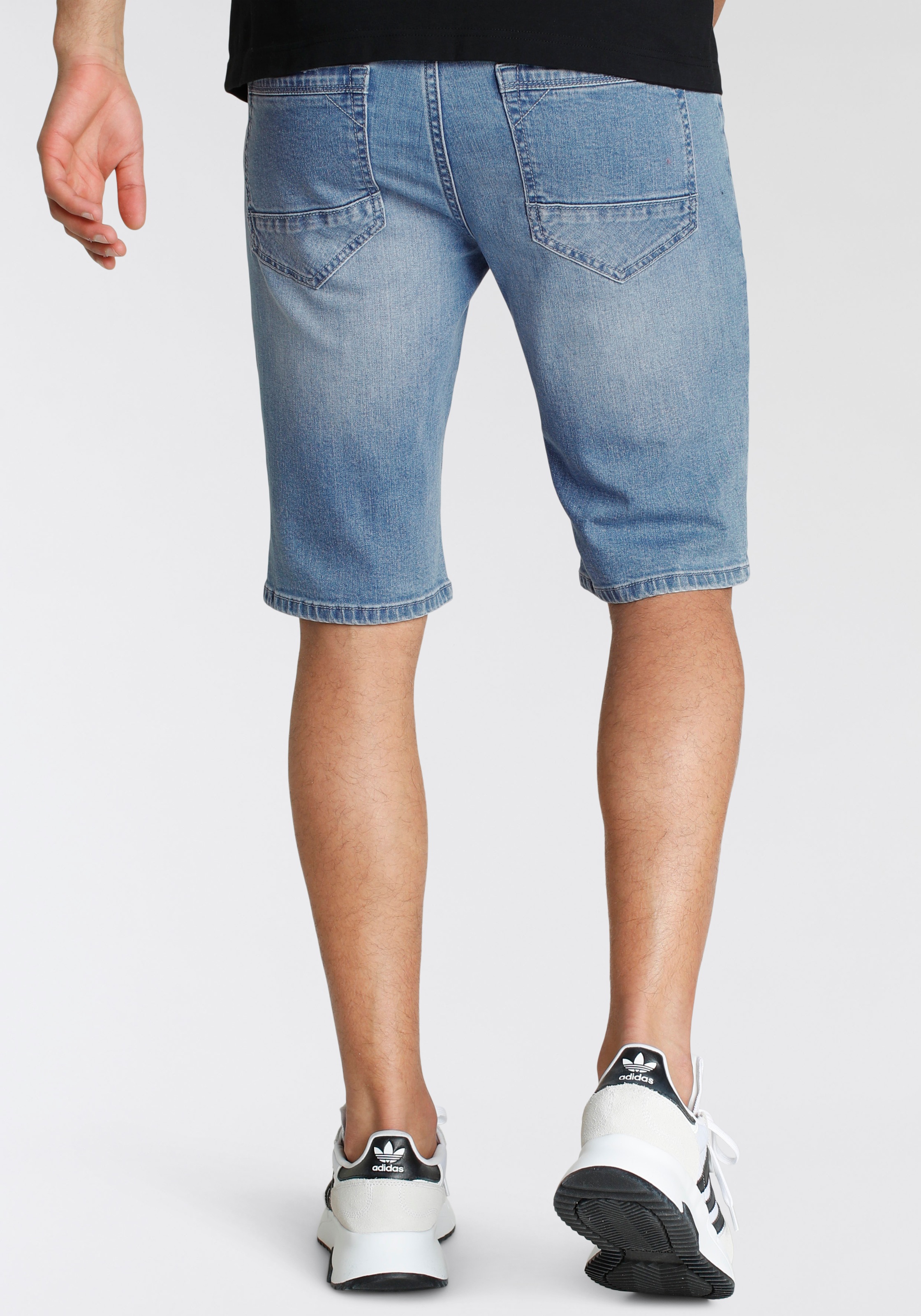 2. Bild von Alife & Kickin Shorts »FinleyAK«, Ökologische, wassersparende Produktion durch Ozon Wash