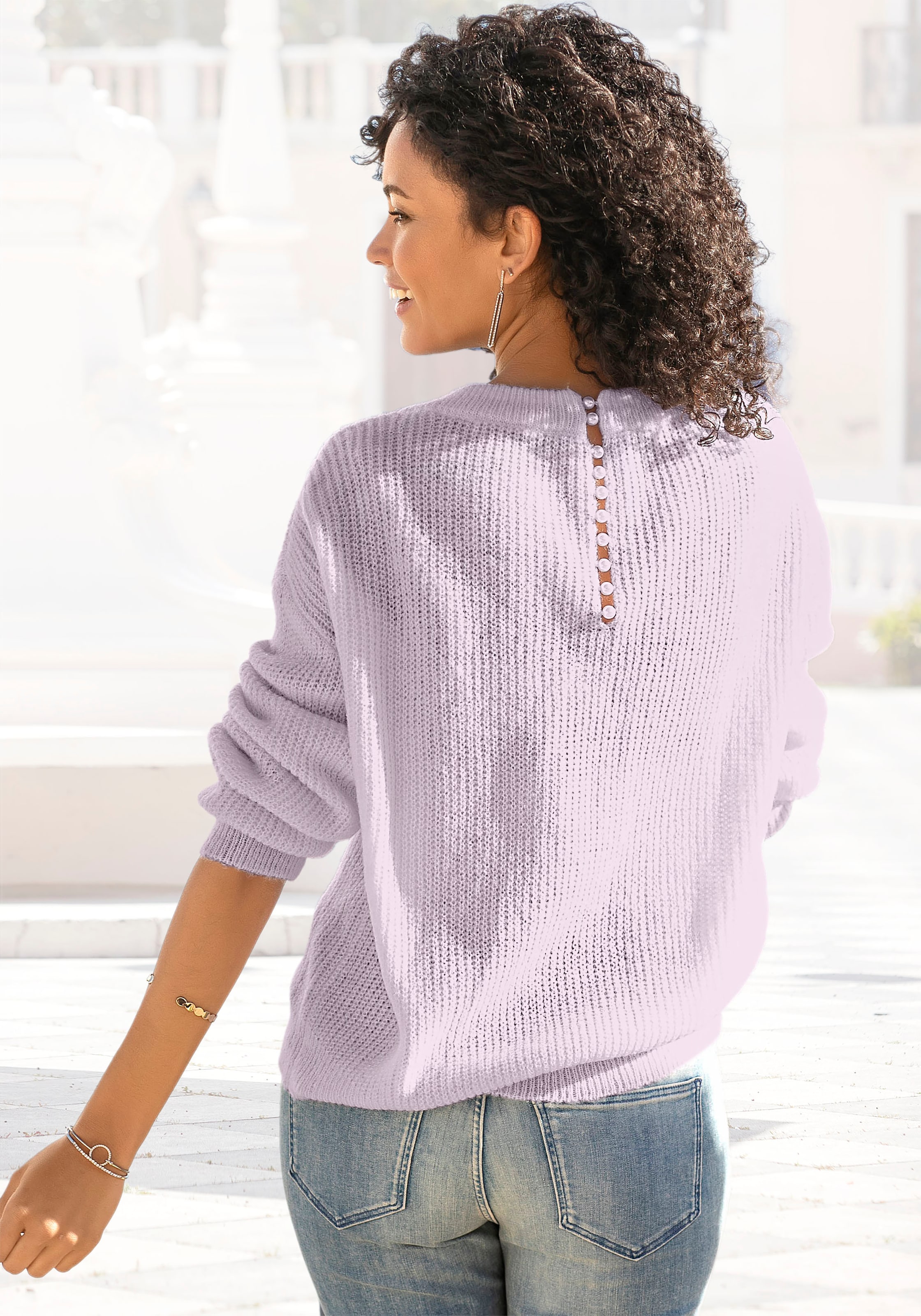 LASCANA V-Ausschnitt-Pullover, mit Zierperlen im Rücken, eleganter Strickpullover