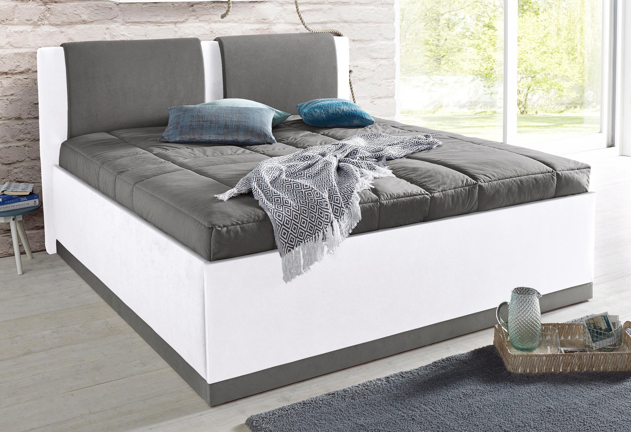 Bild von Westfalia Schlafkomfort Polsterbett, mit Bettkasten und Tagesdecke