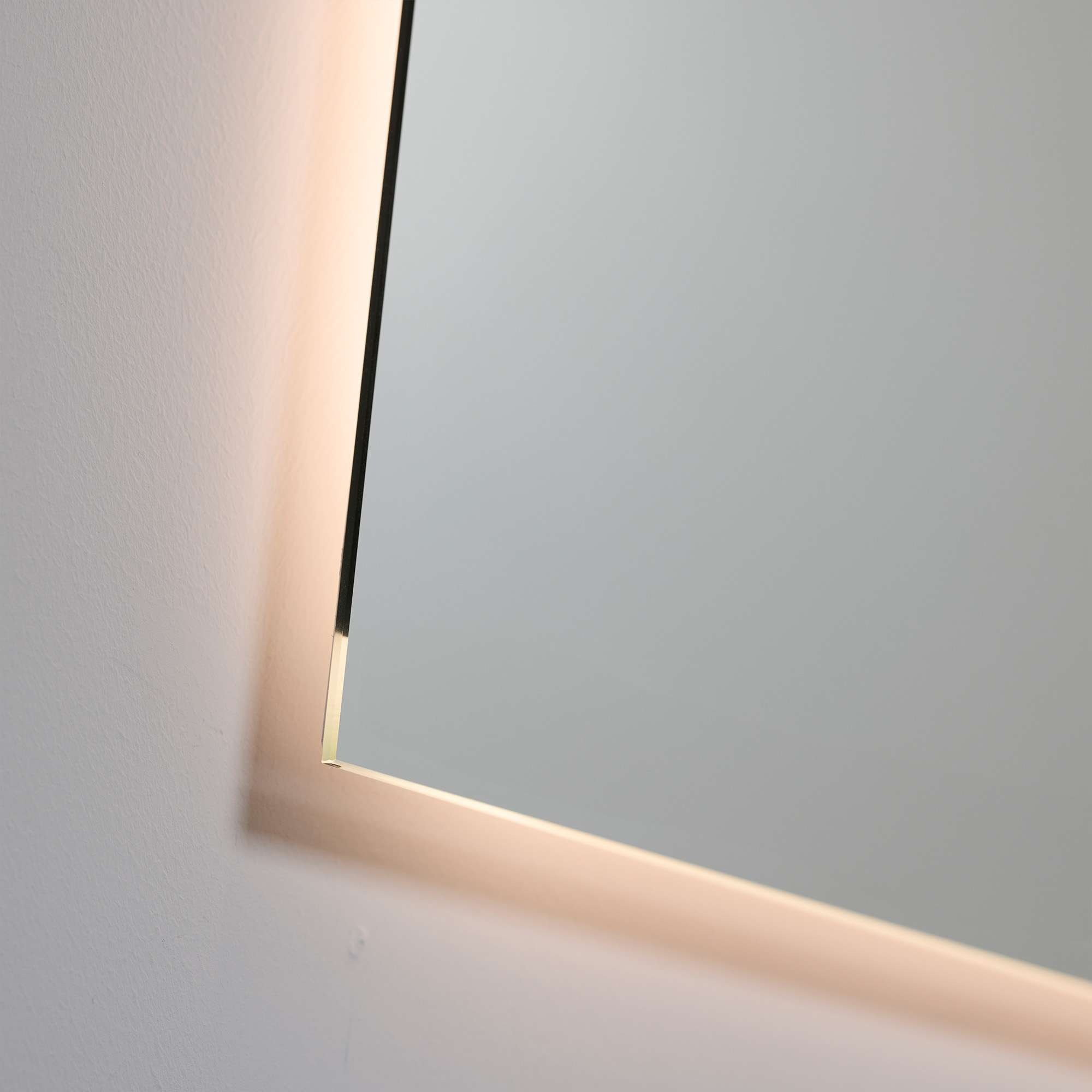 Loevschall LED-Lichtspiegel »Nibe, Spiegel mit LED-Hintergrundbeleuchtung, günstig online kaufen