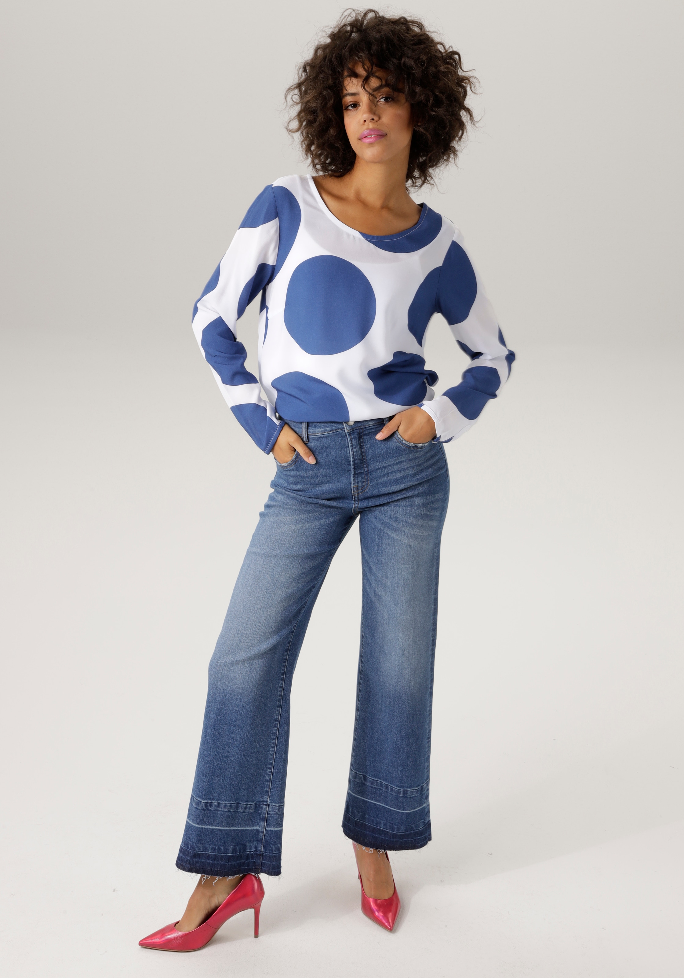 Aniston CASUAL Straight-Jeans, mit trendiger Waschung am leicht  ausgefranstem Saum im Online-Shop kaufen | Weite Jeans