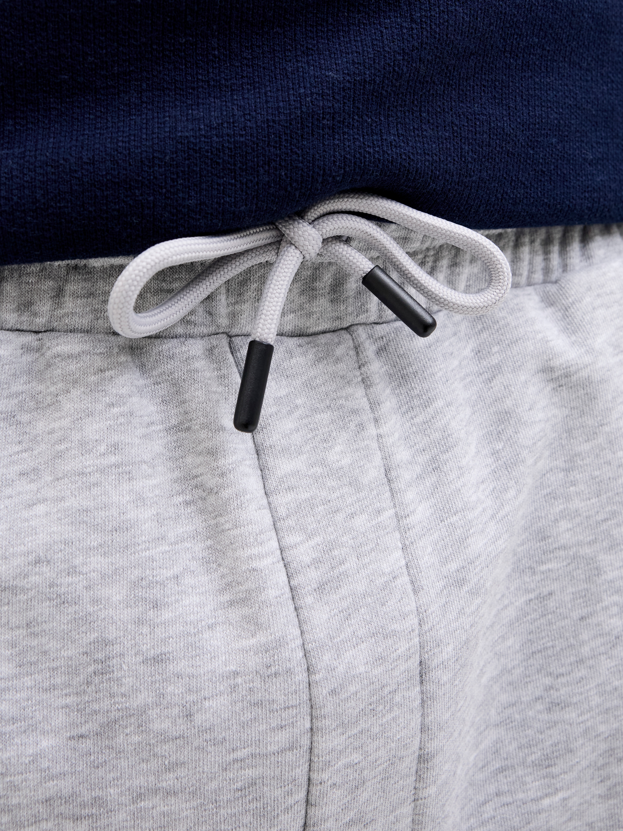 Jack & Jones Shorts »JPSTGORDON BRADLEY SWEAT SHORTS MID«, mit elastischem Bund