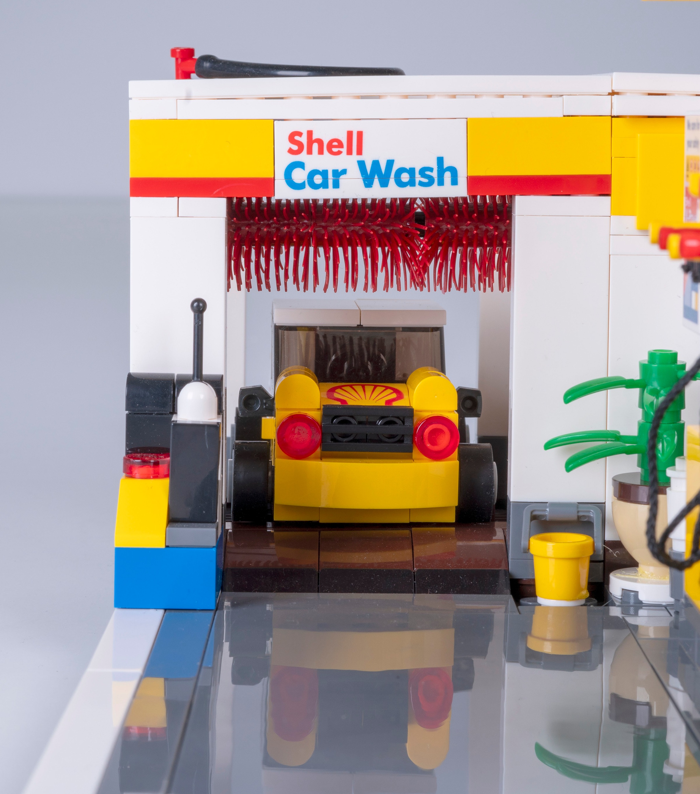 Jamara Konstruktions-Spielset »CaDA, Bricks, Shell Tankstelle mit Shop und Waschanlage (402857)« mit LED Licht