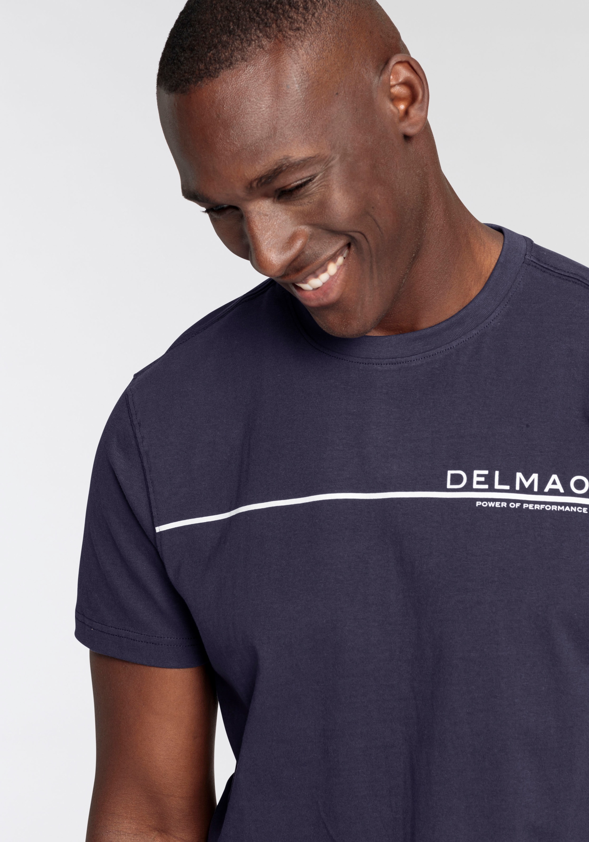 DELMAO T-Shirt, Kurzarm, mit coolem Print, Rundhalsausschnitt, aus 100% Baumwolle