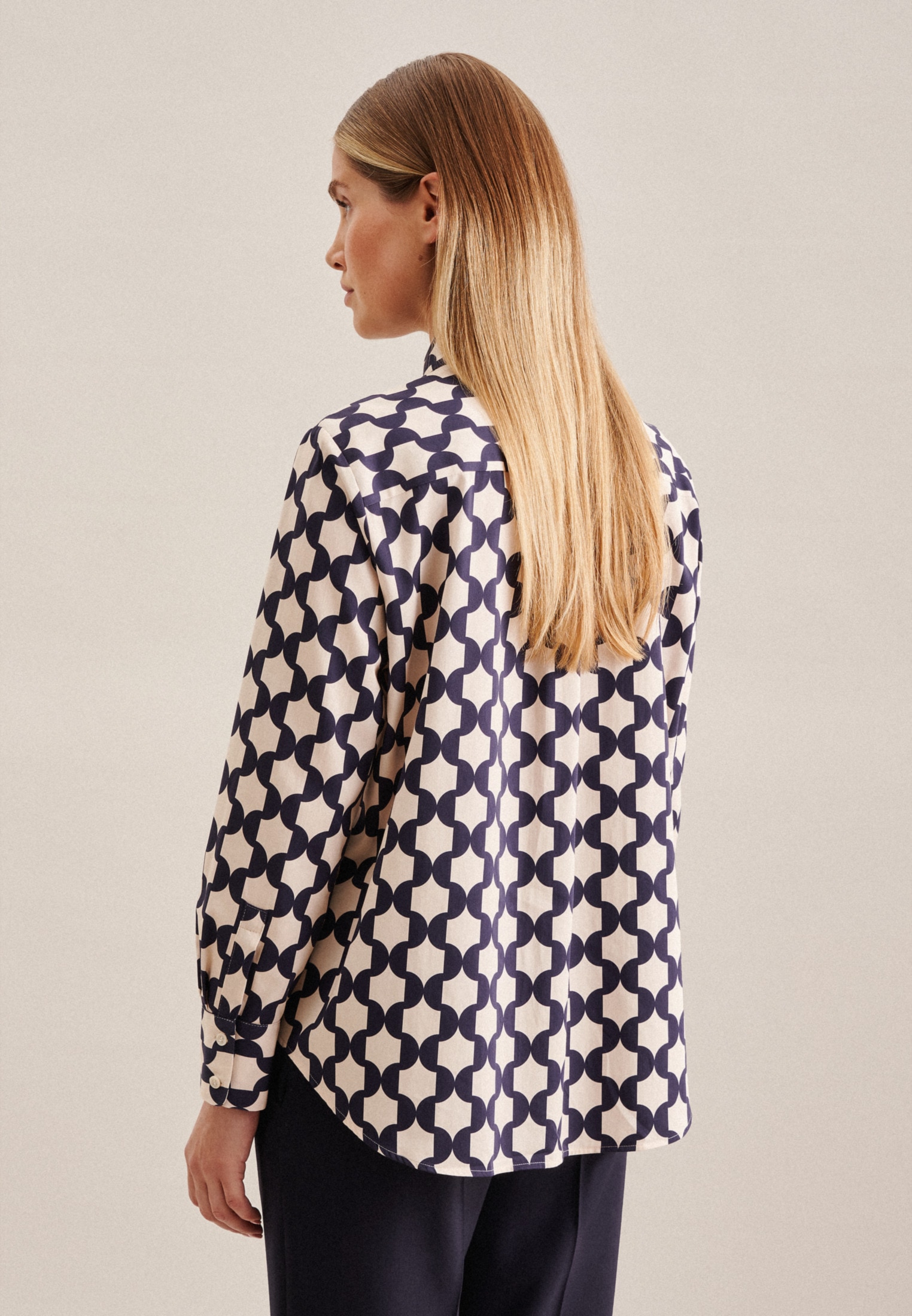 seidensticker Hemdbluse »Schwarze Rose«, Langarm Kragen Geometrische Muster