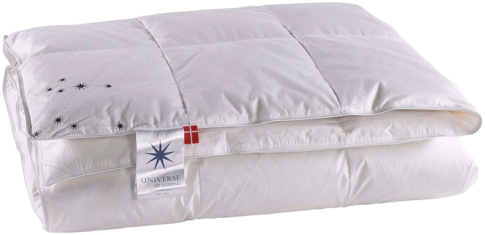 Universe of sleeping Daunenbettdecke »Mercury, natürliche Materialien, Made in Denmark«, leicht, Füllung neue, weiße Entendaunen & Federn, Klasse I, Bezug Baumwolle, (1 St.), Hochwertige Bettdecke, 3 Wärmeklassen, individuelles Schlafkomfort