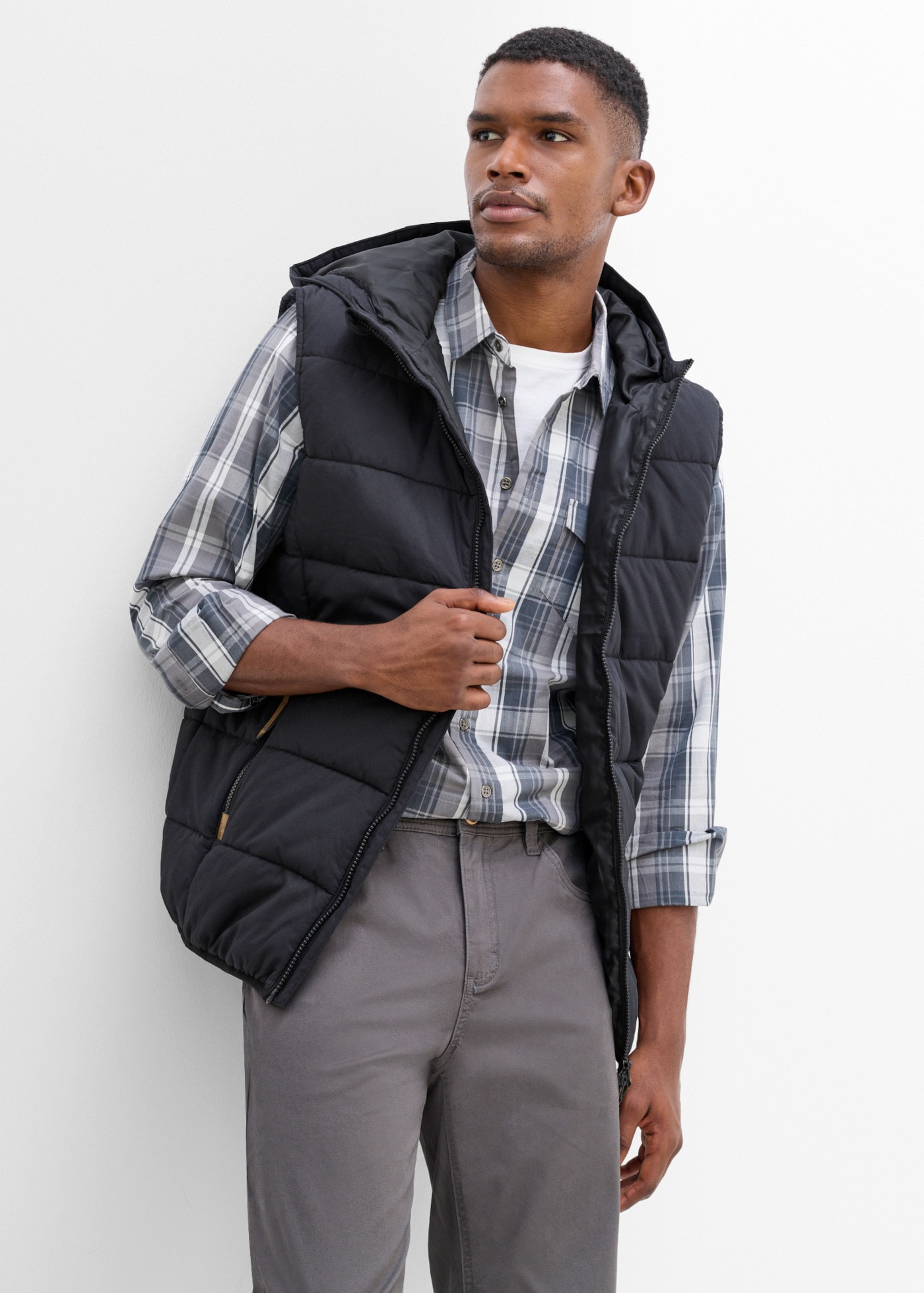 bonprix Steppweste im Casual-Stil, aus Baumwolle, Regular Fit, mit Stehkragen