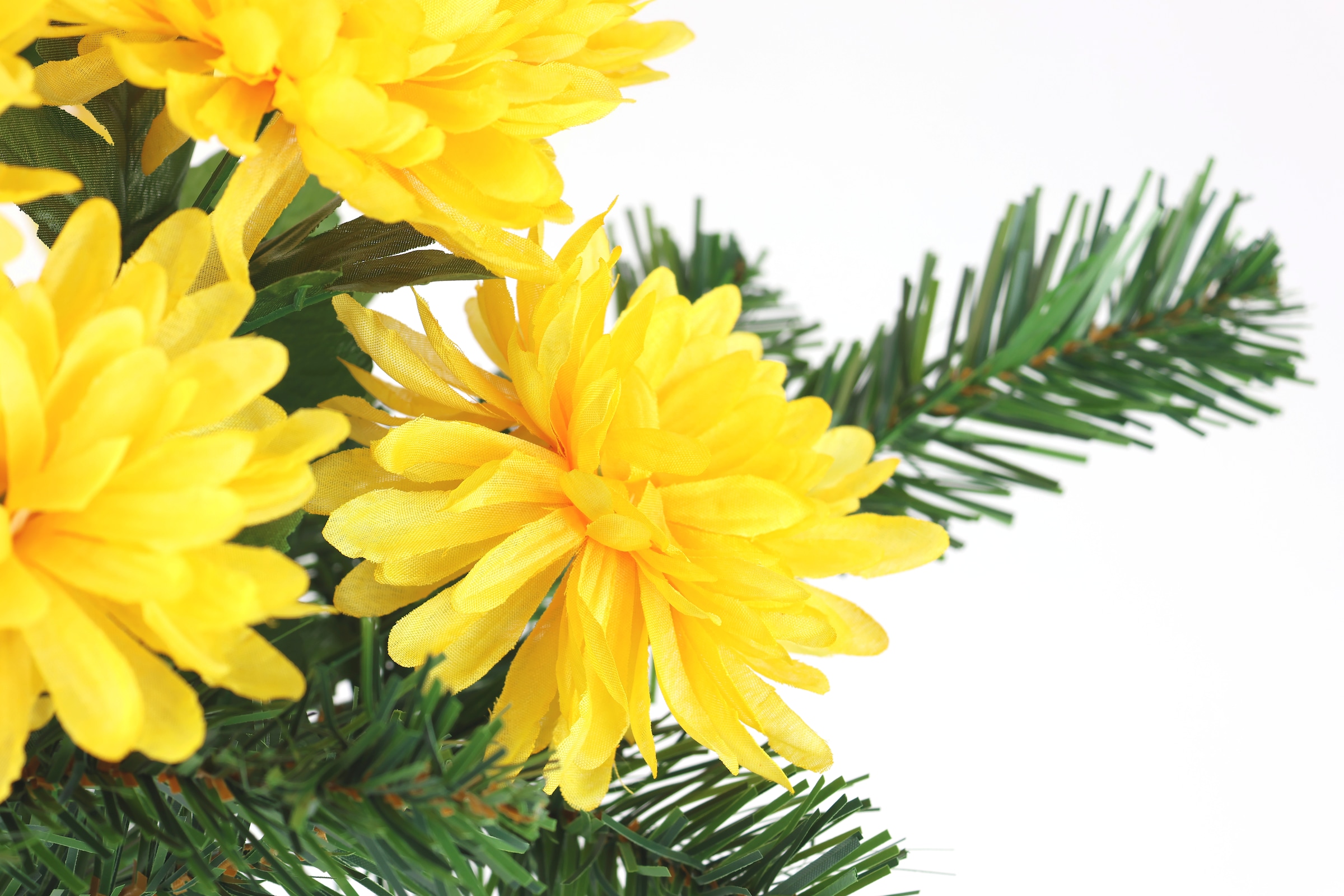 I.GE.A. Kunstblume »Chrysanthemen«, Bouquet Tannenzweigen Strauß Tischdeko Grabdeko Grabschmuck Trauerdeko