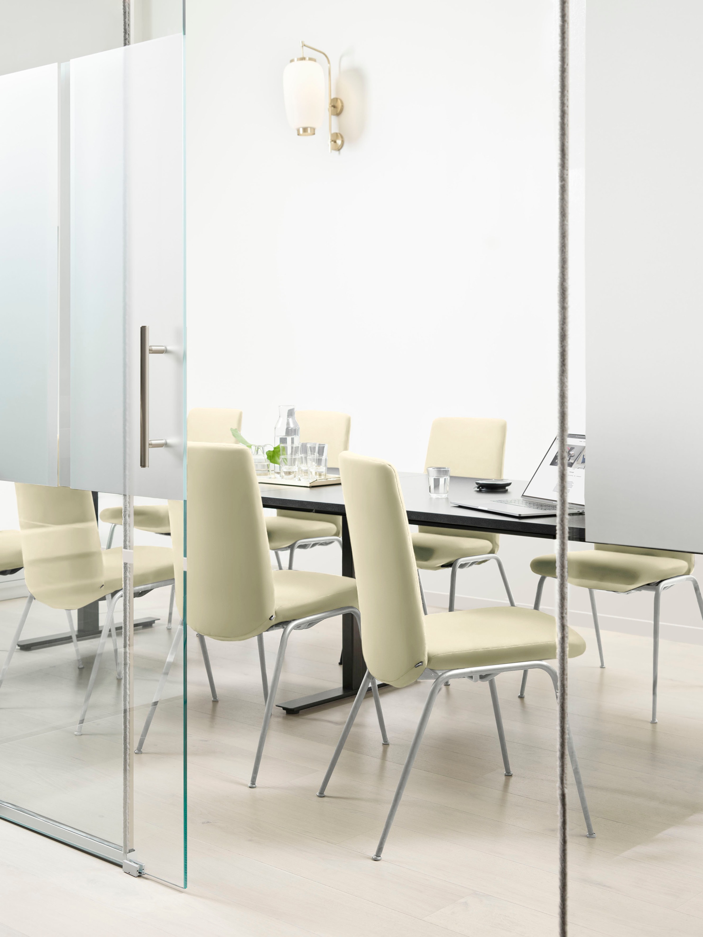 Stressless® Polsterstuhl »Laurel«, Leder PALOMA, Low Back, Größe M, mit Beinen aus Stahl in Chrom matt