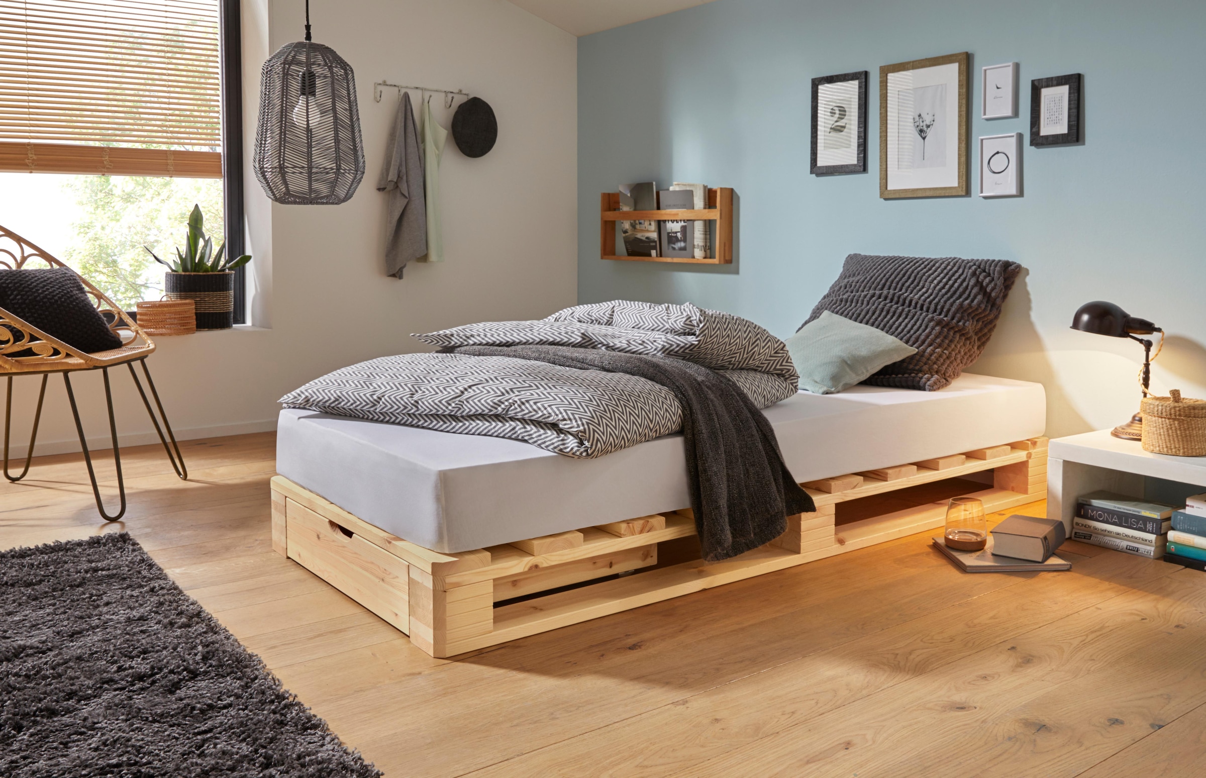 Home affaire Palettenbett »"ALASCO " BESTSELLER! Mit Schublade«, zertifiziertes Massivholz, erweiterbar zum Doppel- oder Familienbett