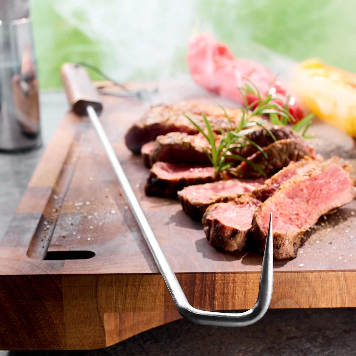 GEFU Grillbesteck-Set »Wendehaken SPARO, Edelstahlhaken« 2-in-1-Fuktion, Aufhängeschlaufe, ergonomischer Walnussgriff
