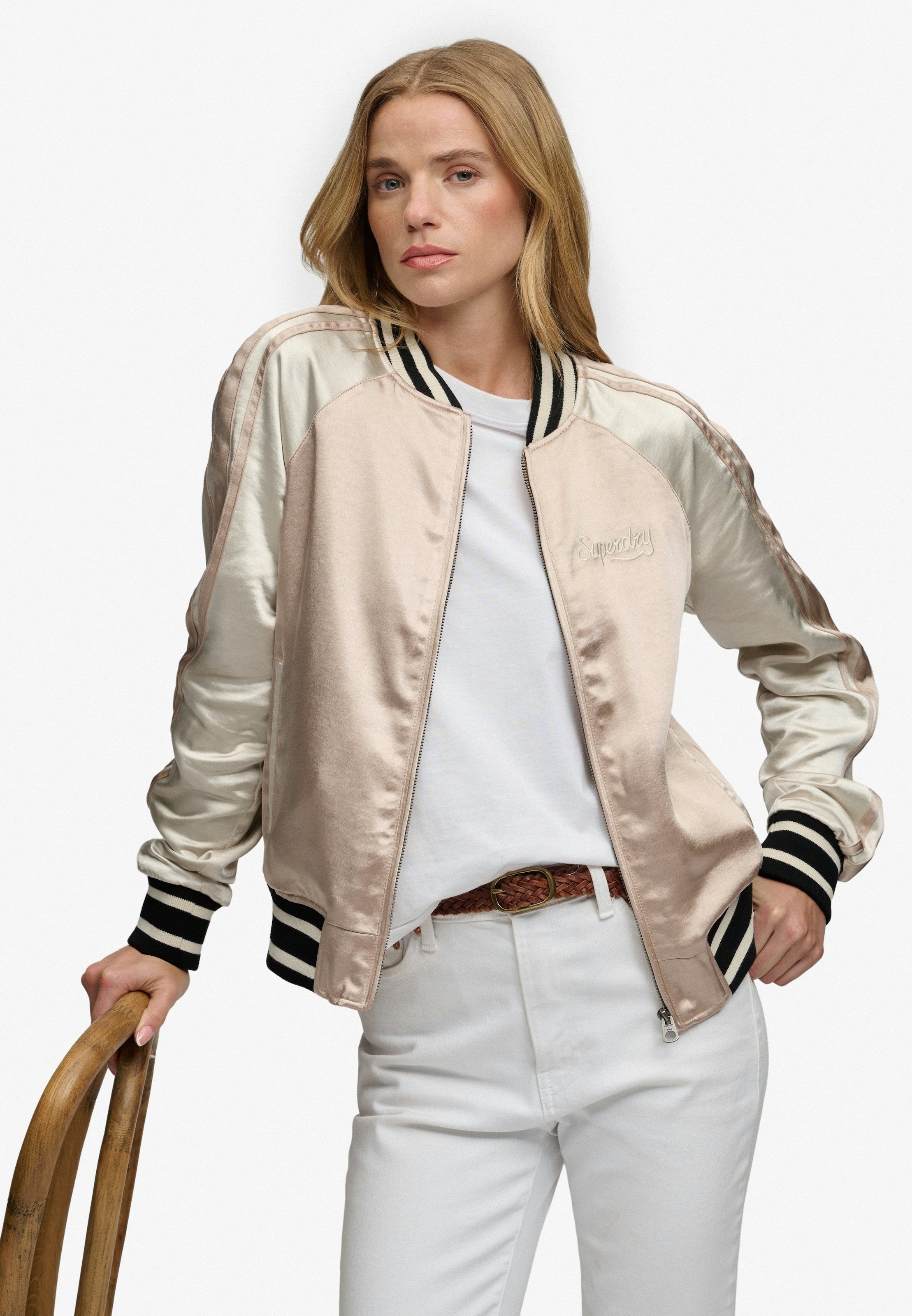 Superdry Parka »SUIKAJAN EMBROIDERED BOMBER« Slim Fit, mit Reißverschluss, aus Polyester und Kunstfaser