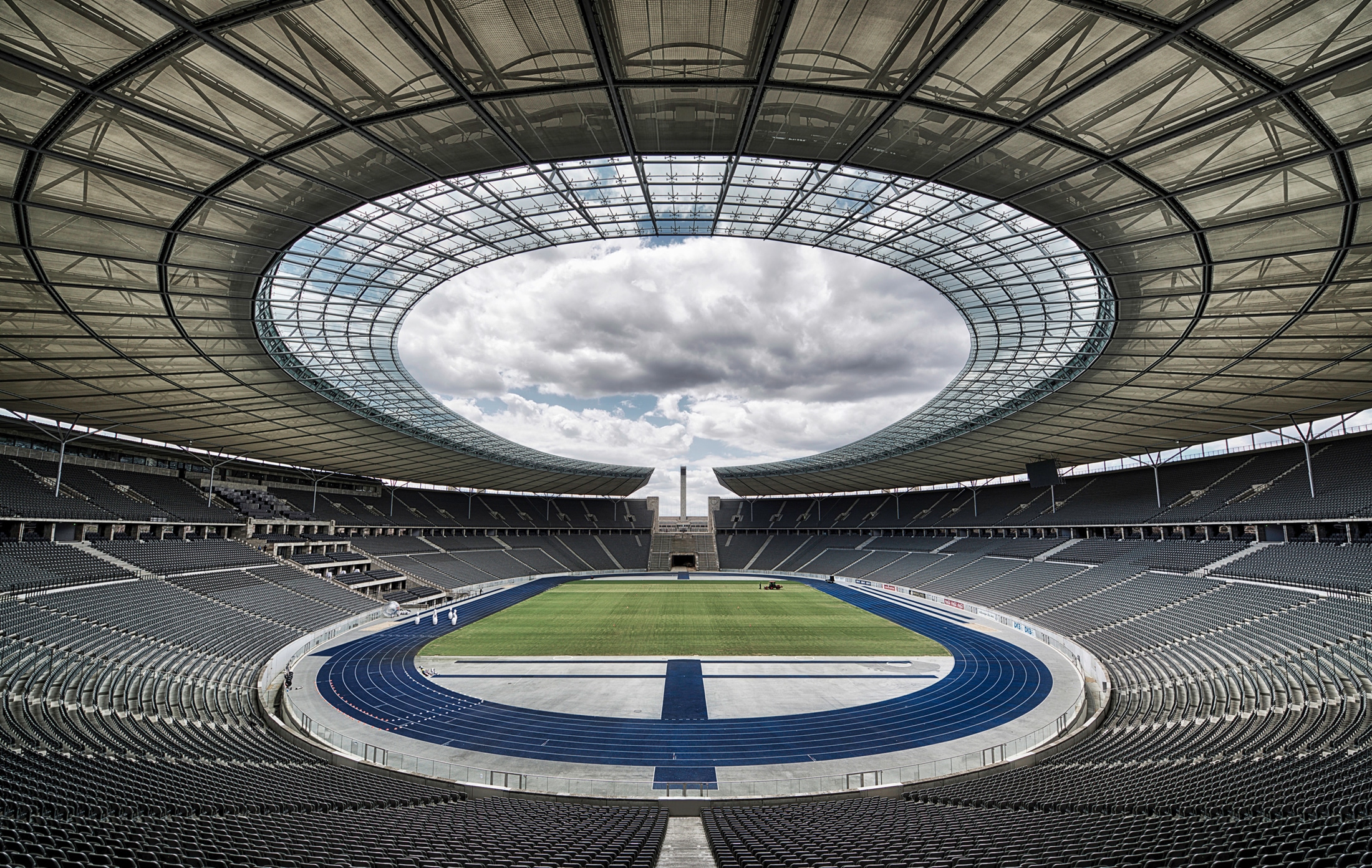 Papermoon Fototapete »Photo-Art MASSIMO CUOMO, OLYMPIASTADION, BERLIN« günstig online kaufen