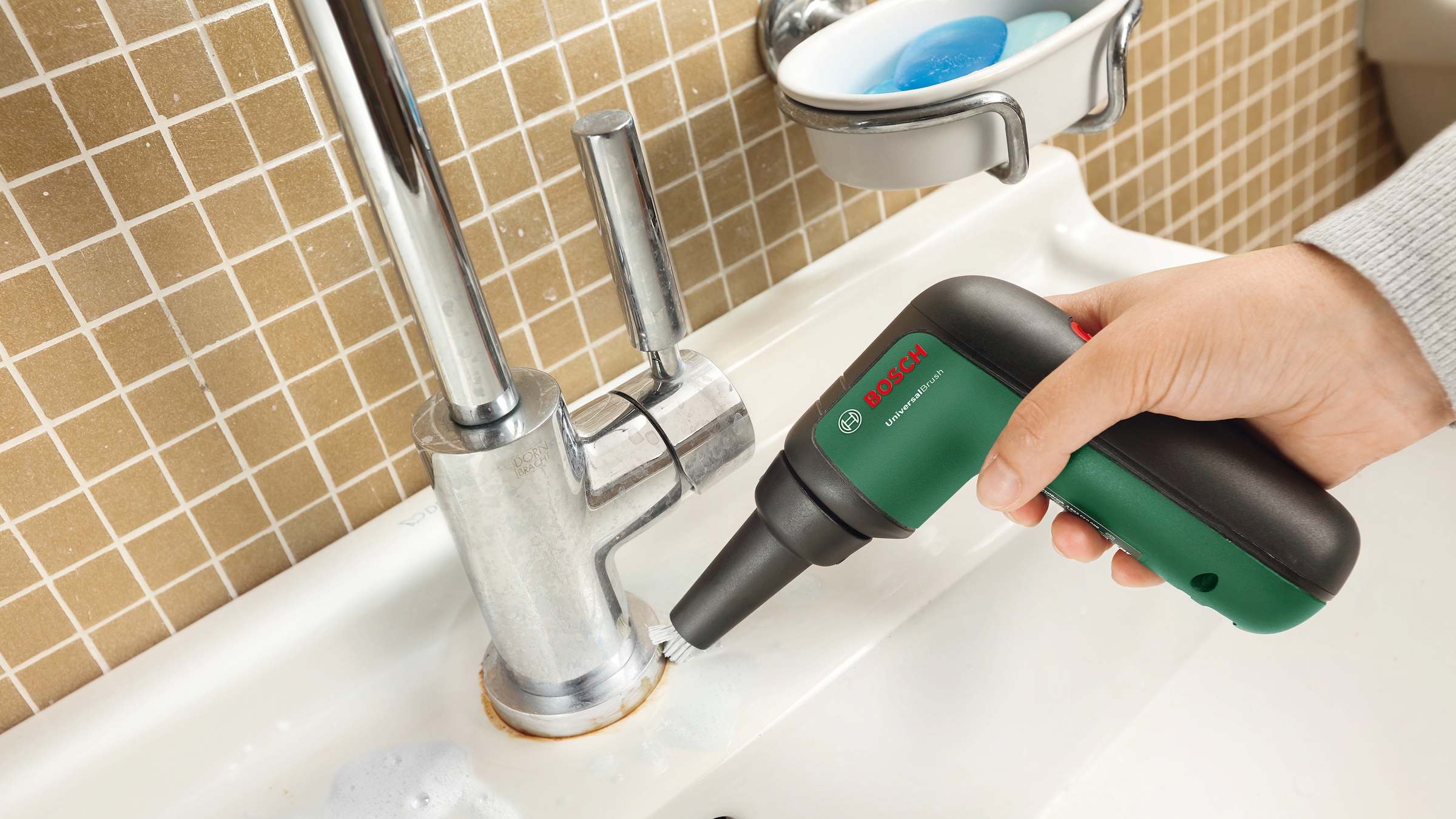 Bosch Home & Garden Akku-Oberflächenbürste »»UniversalBrush««, Inkl. umfangreichem Zubehör