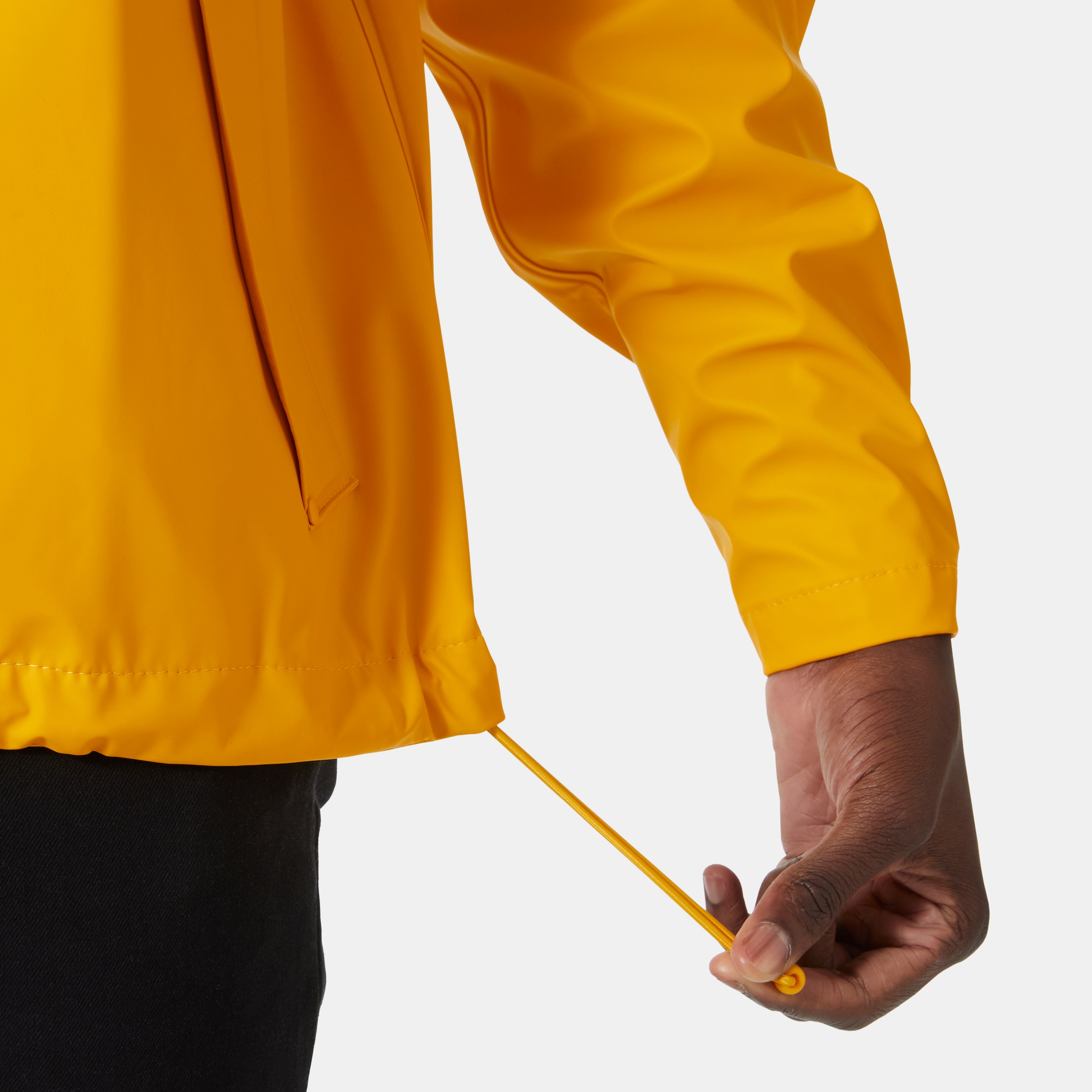 Helly Hansen Regenjacke »MOSS JACKET« mit Kapuze sportlicher Stil, mit wasserdichter Helox+®-Gewebetechnologie