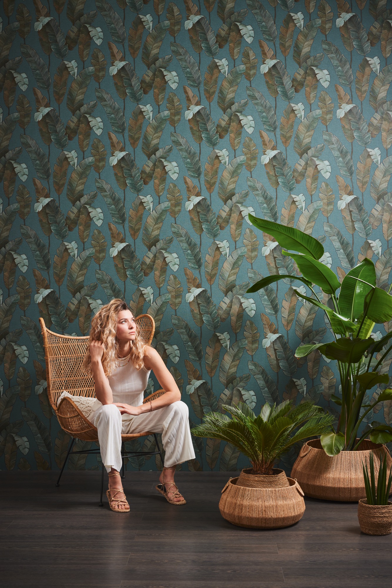 living walls Vliestapete »Metropolitan Stories. Travel Styles. Blättertapete«, matt-gemustert-neutral, Tapete Floral Modern Chic 3D-Effekt Strukturiert Elegant Tapeten Flur