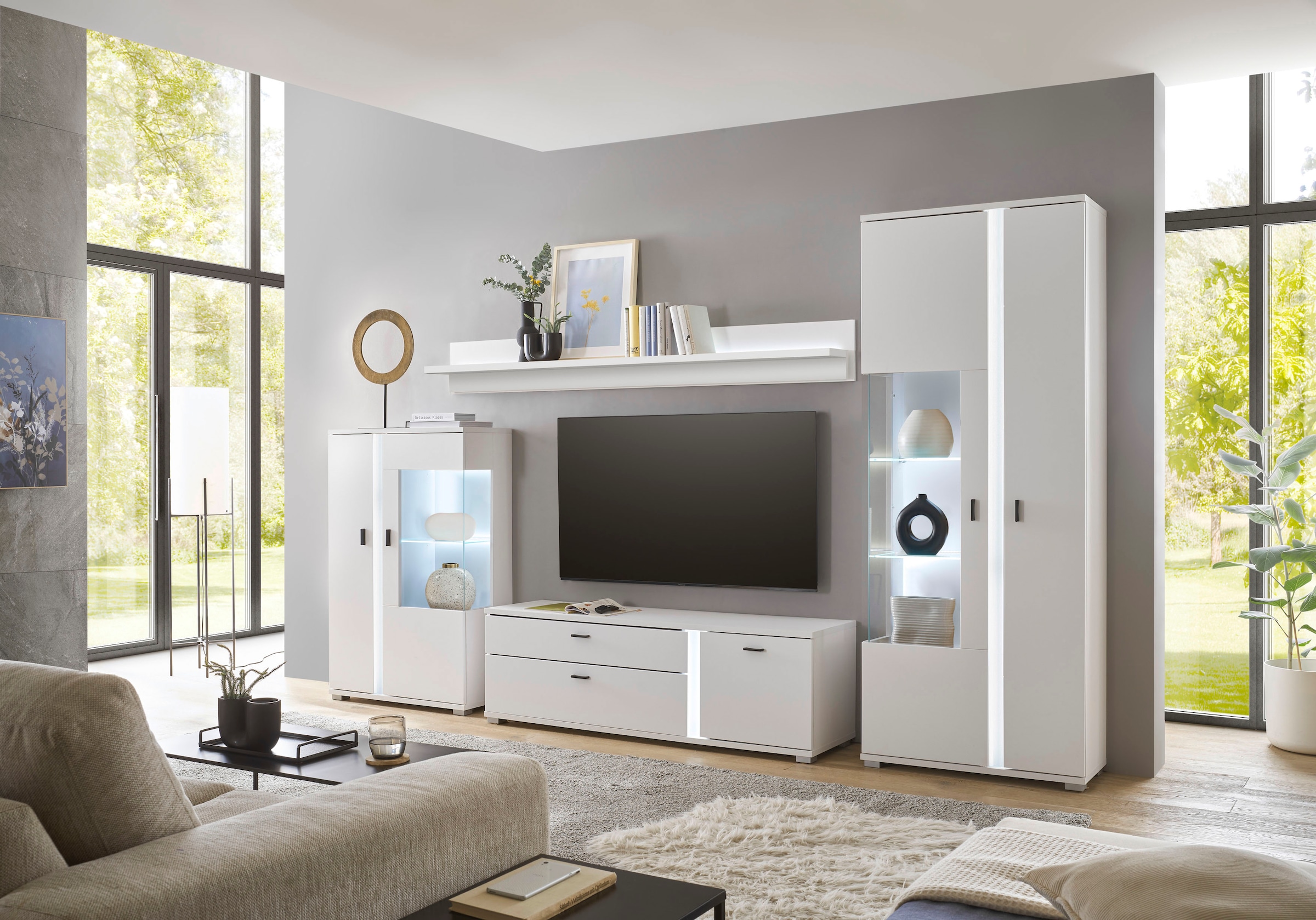 INOSIGN Wohnwand »LONG ISLAND«, (Set, 4 St.), in moderner Trendfarbe,inklusive senkrechter Beleuchtung,Breite 330 cm