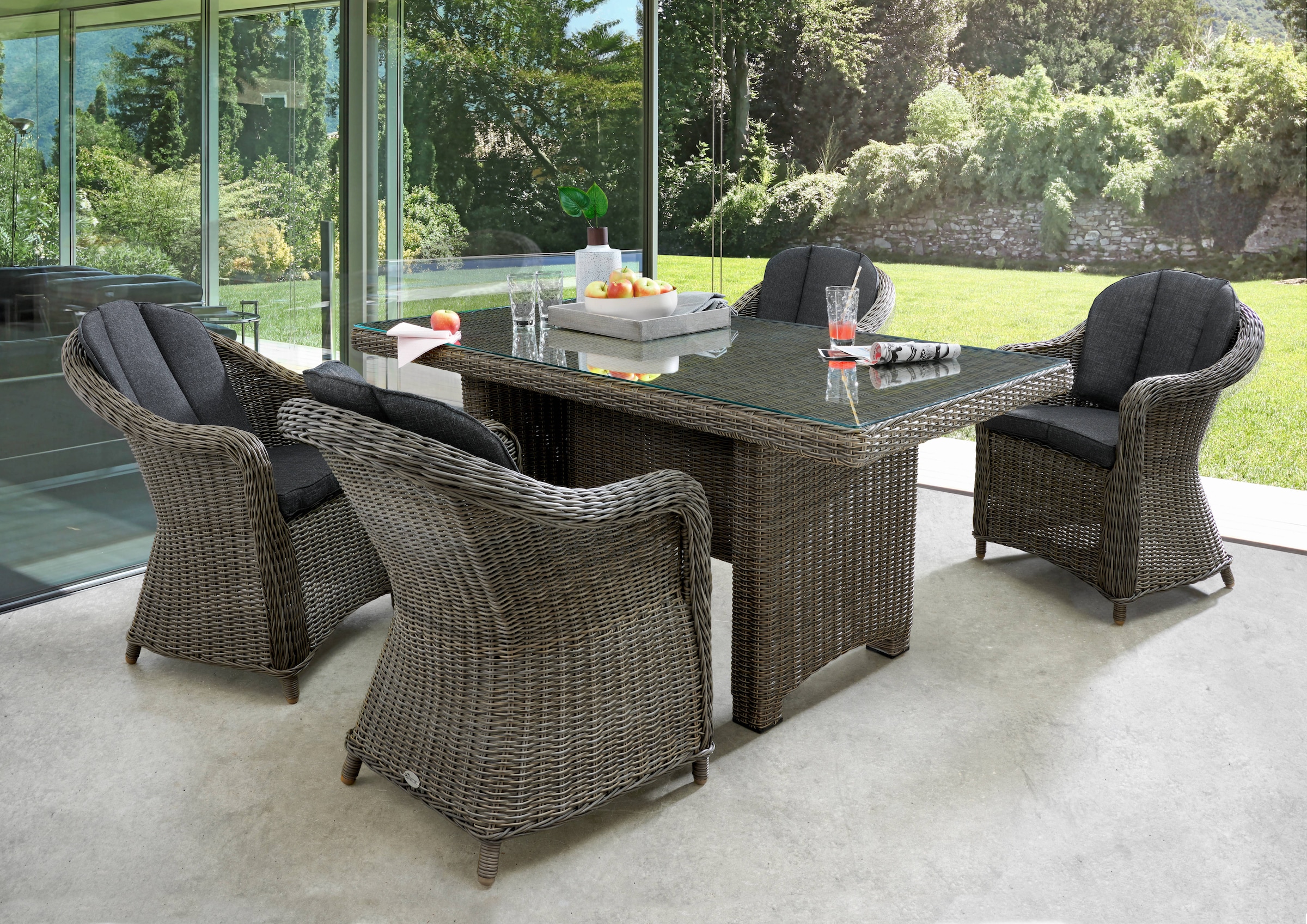 Destiny Garten-Essgruppe »MALAGA LUNA« 4x Sessel, 1x Tisch, inkl. Auflagen, 13 Stk. tlg. Aluminium, Polyrattan