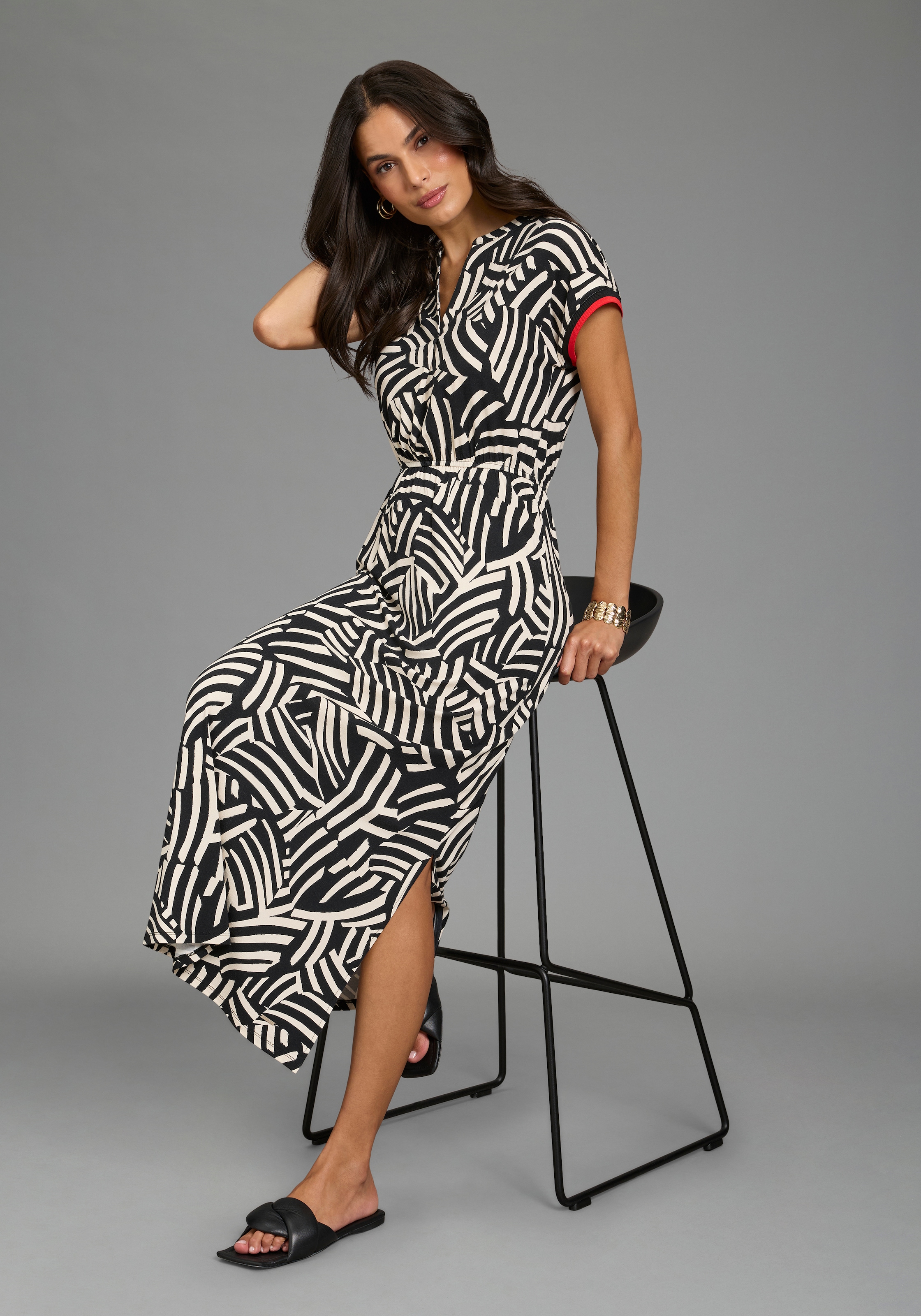 Laura Scott Midikleid abstraktes aDesign, mit Kontrastfarbenen Details