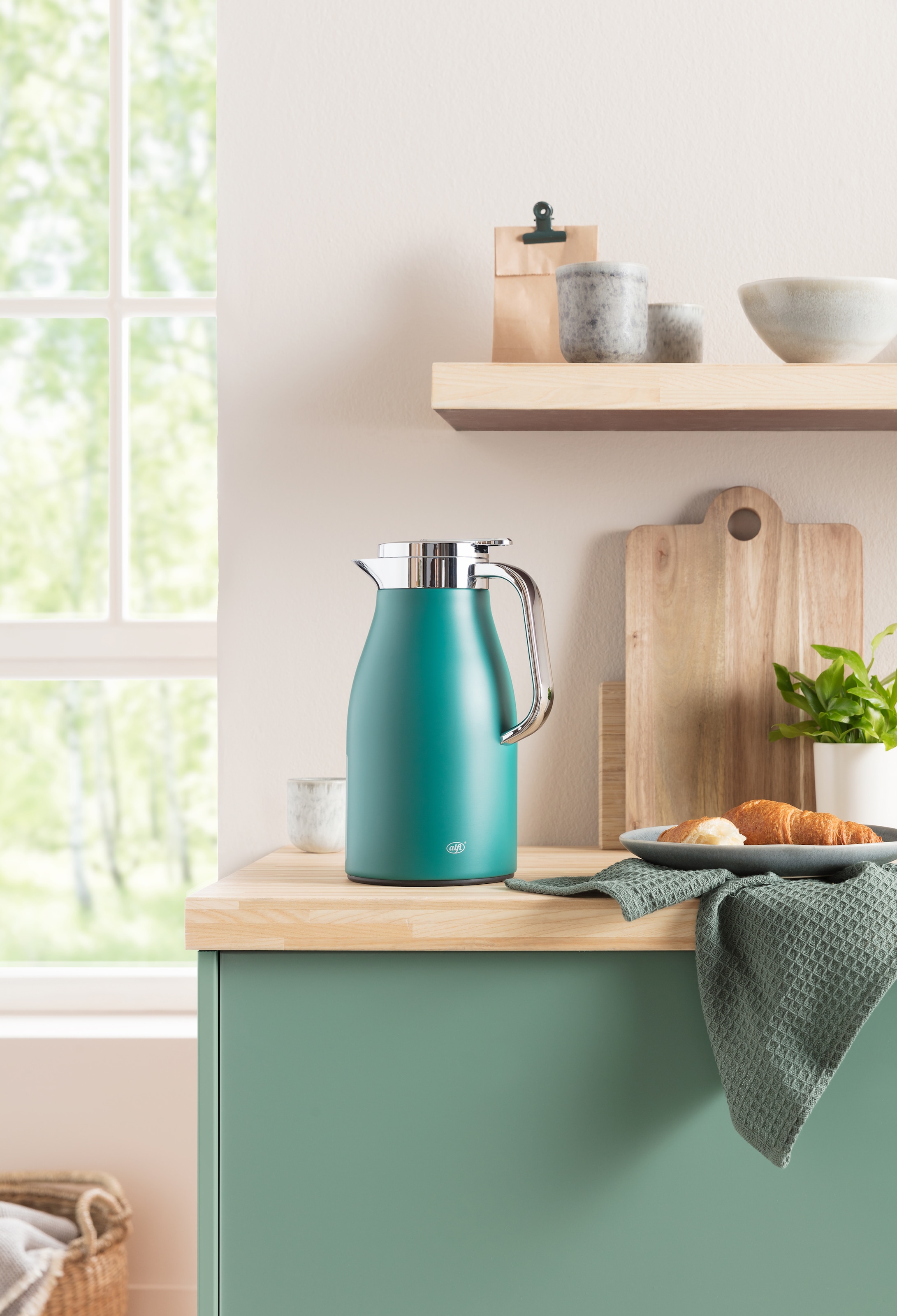 Alfi Isolierkanne »SKYLINE, mit Hartglaseinsatz und ergonomischem Griff«, 1 l, (1 St.), 12h heiß & 24h kalt, Drehverschluss mit bequemem Druckknopf