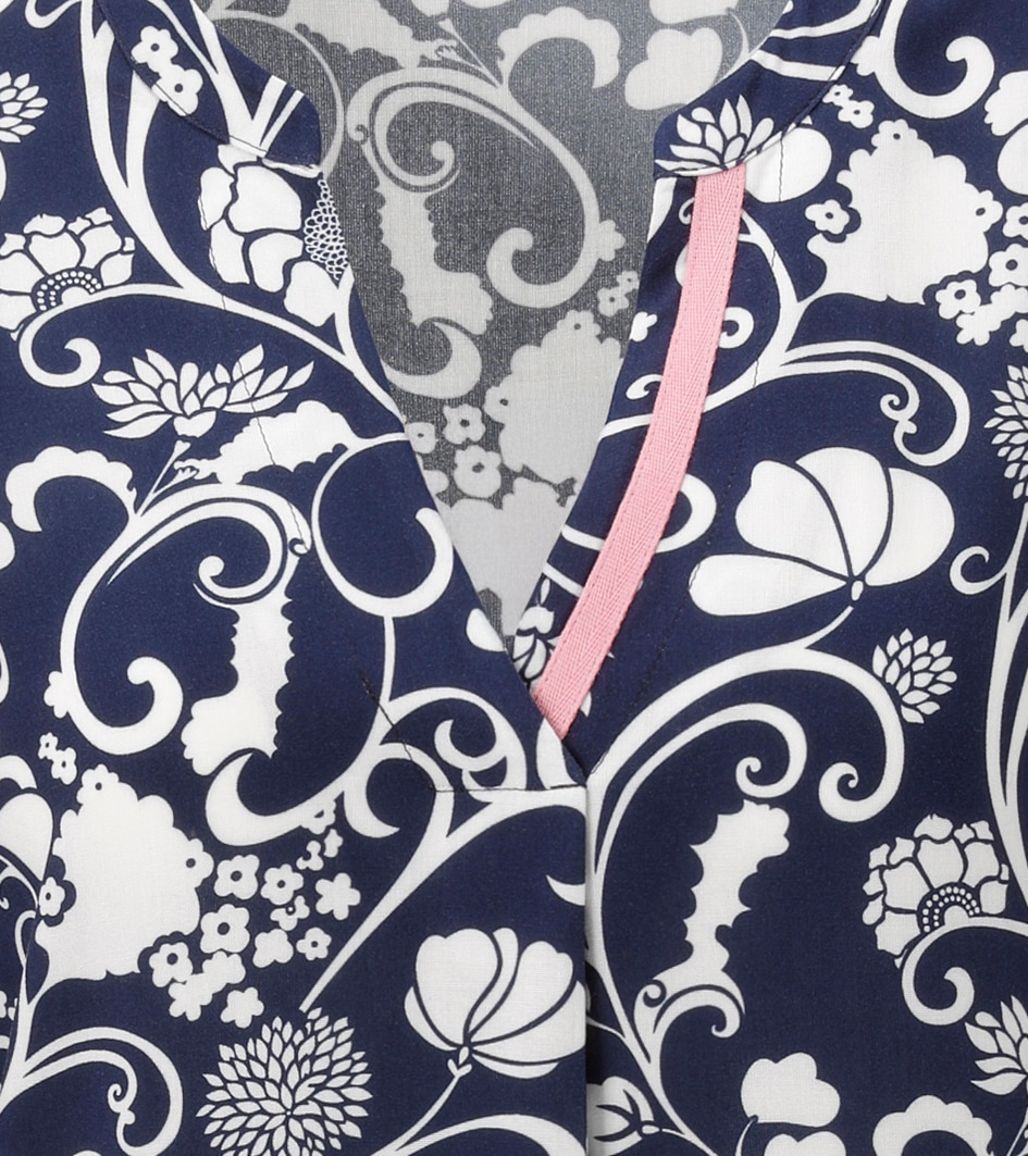 Aniston CASUAL Schlupfbluse, mit fantasievollem, grafischen Blumendruck - NEUE KOLLEKTION