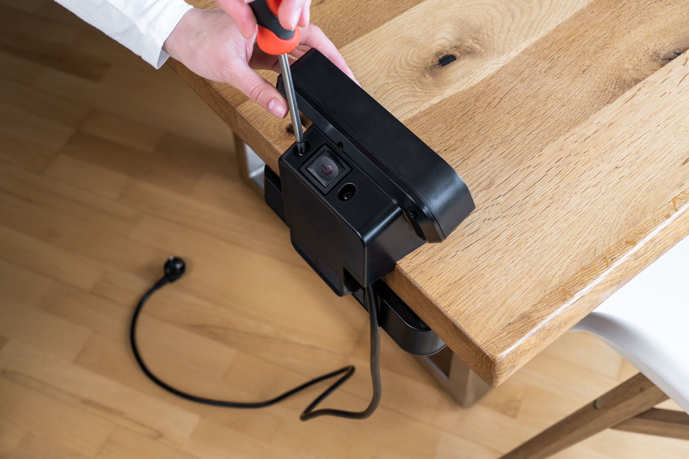 Brennenstuhl Steckdosenleiste »Duplex Tischsteckdosenleiste mit Überspannungsschutz« (USB-Anschlüsse Kabellänge 2 m)