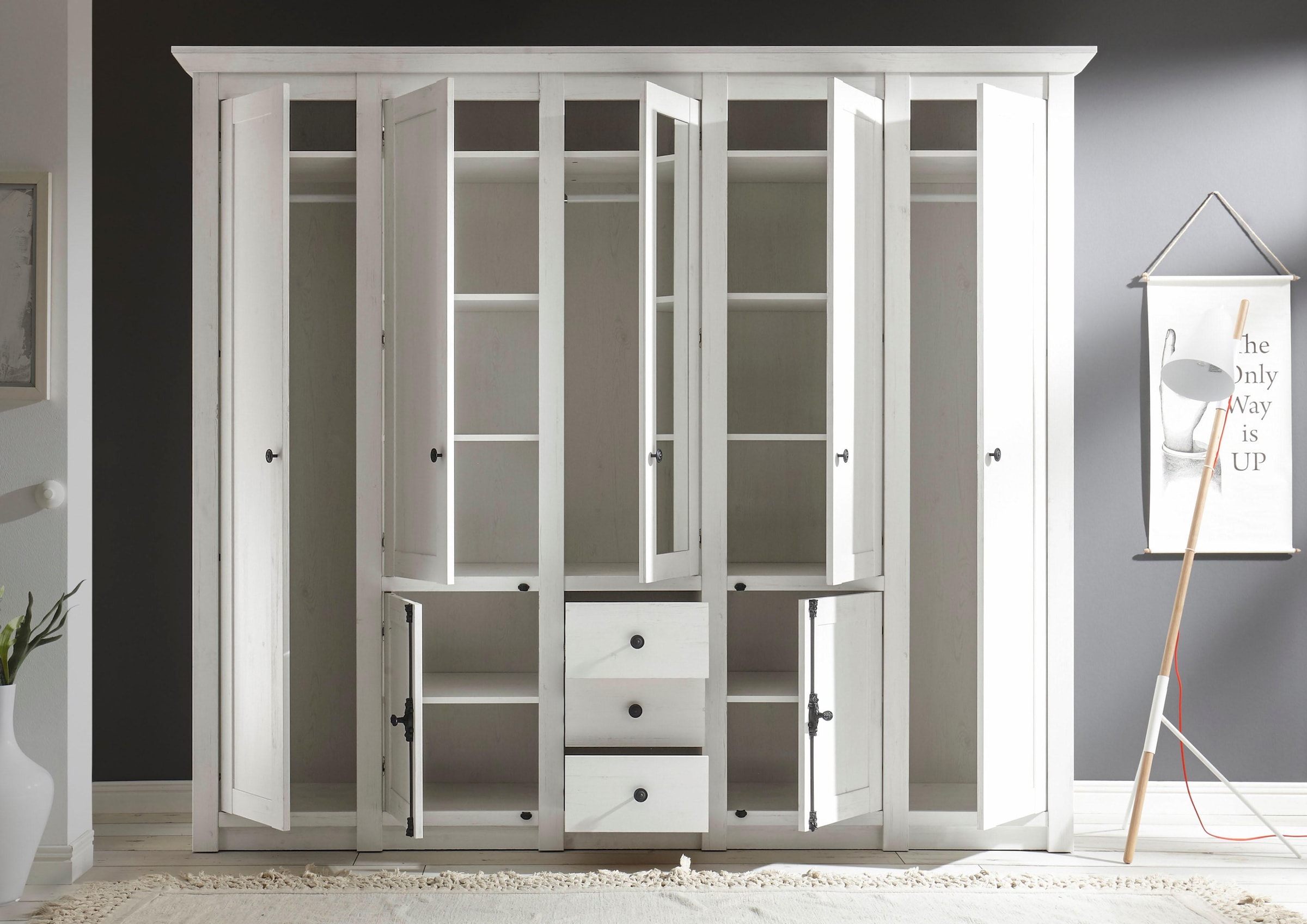 Home affaire Kleiderschrank »California Landhaus Wäscheschrank mit Spiegel, 147 oder 236cm breit«, INKLUSIVE komplette Innenausstattung, mit einzigartigen Griffen
