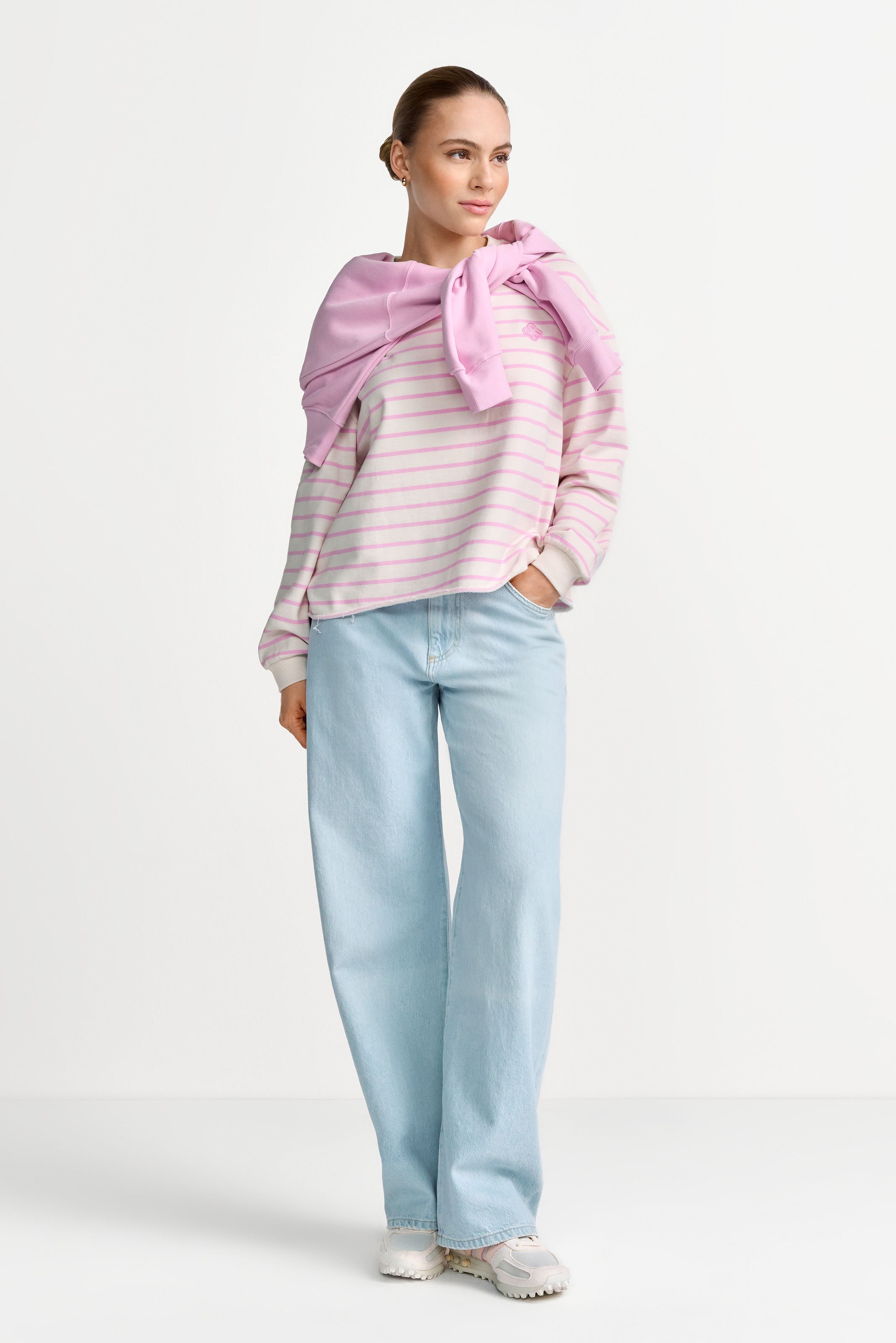 RICHROYAL Sweatshirt , im dezenten oversized Look, mit Bruststickerei
