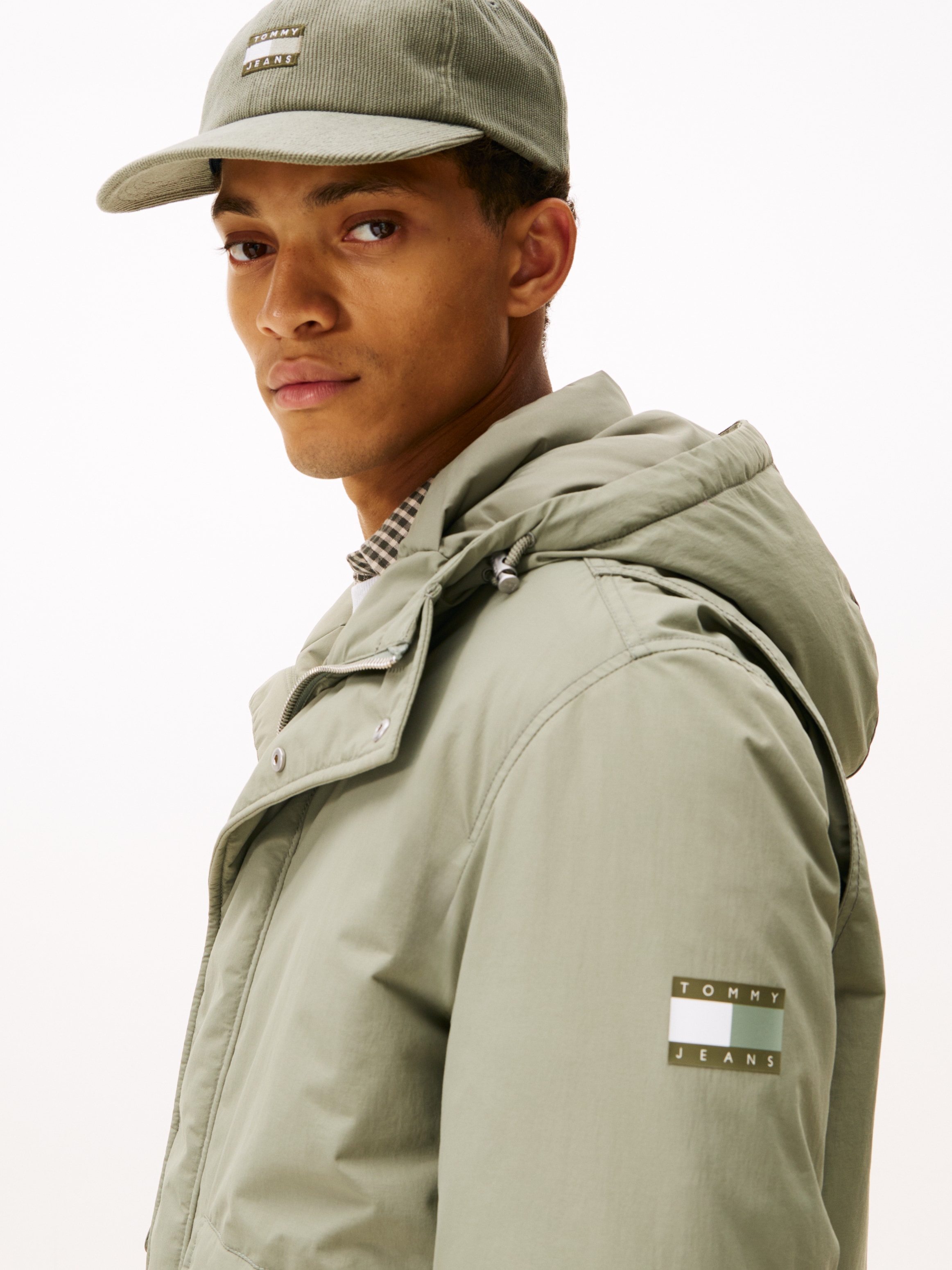 Tommy Jeans Bomberjacke »CITY READY BOMBER« mit Kapuze Fliegerjacke, Freizeitjacke Regular fit mit Rundhalsausschnitt