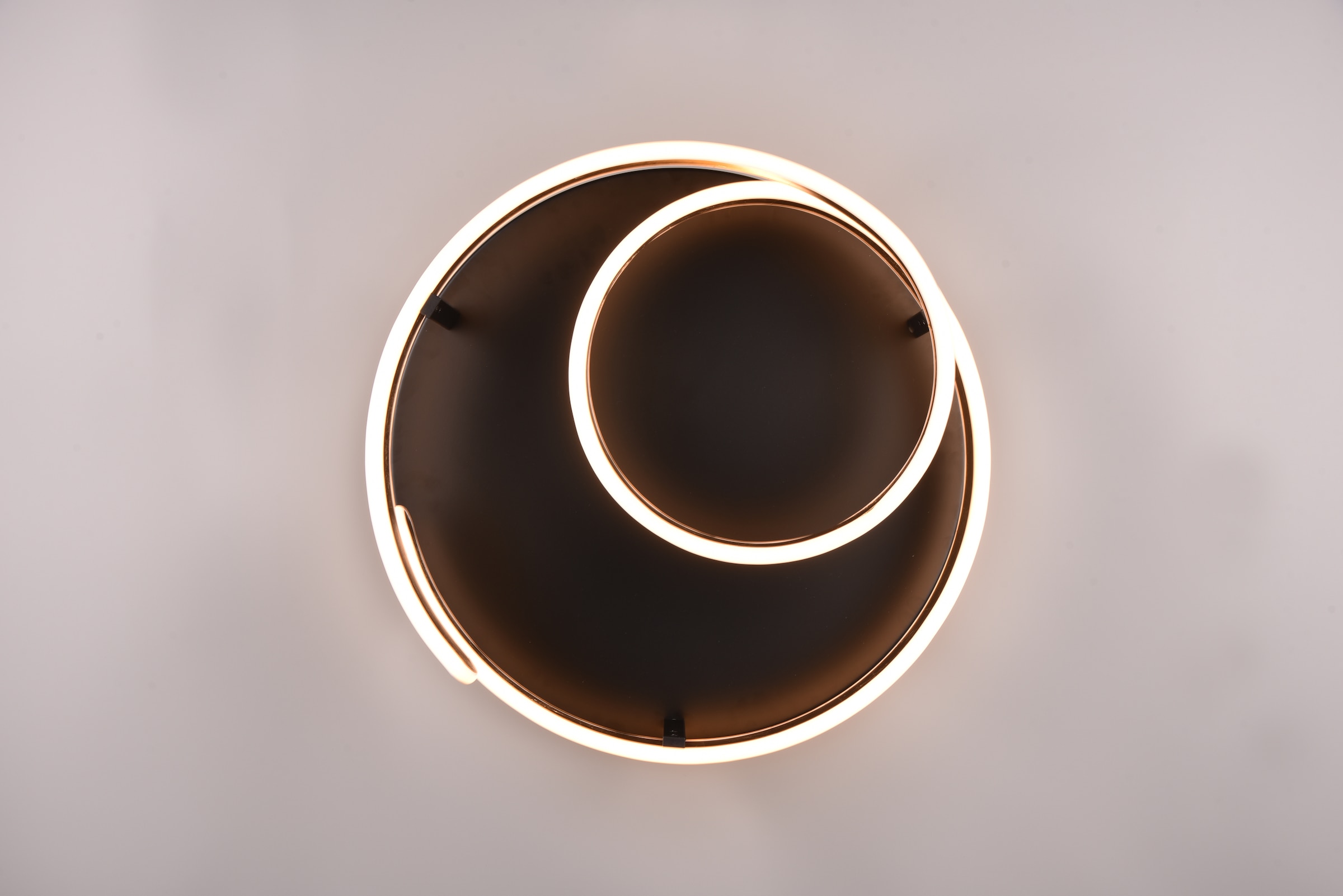 TRIO Leuchten LED Deckenleuchte »MARNIE, spiralförmige LED Deckenlampe indirektes Licht warmweiß 3000K«, 1 flammig, Leuchtmittel LED-Board | LED fest integriert, 6800 Lumen Ø 55cm 3 Stufen dimmbar über Wandschalter Wohnzimmer LED